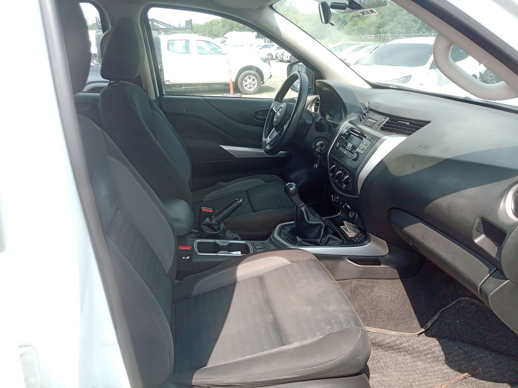 NISSAN FRONTIER 2024