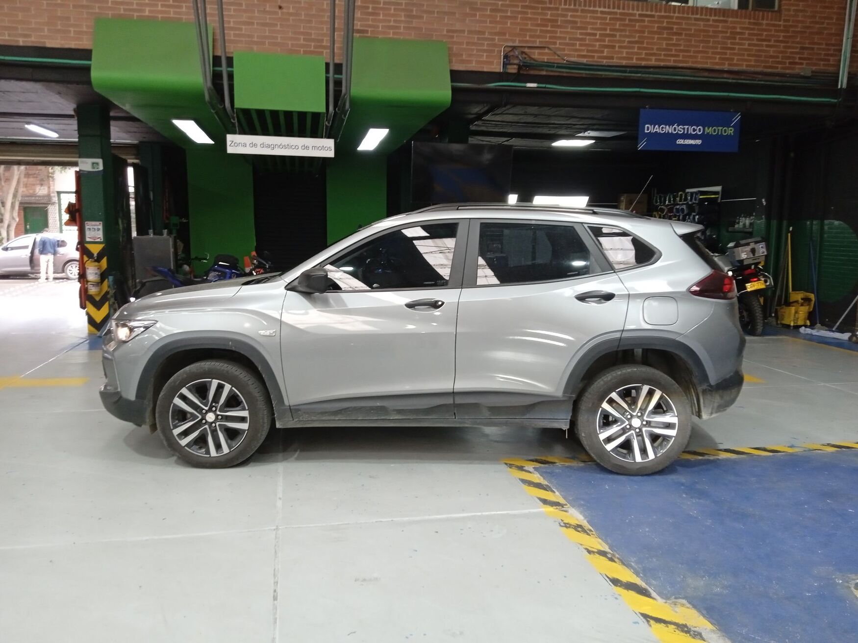 CHEVROLET TRACKER 2025