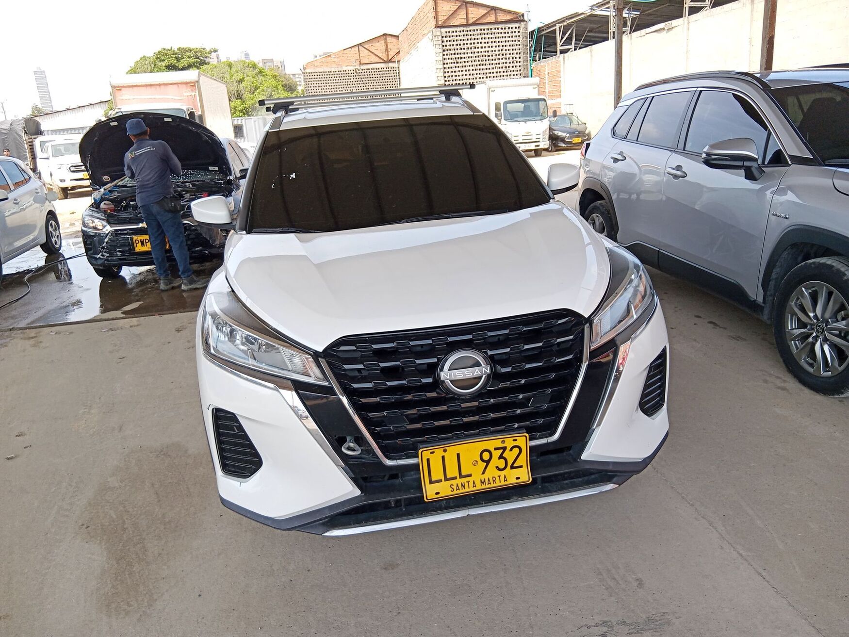 NISSAN KICKS 2023