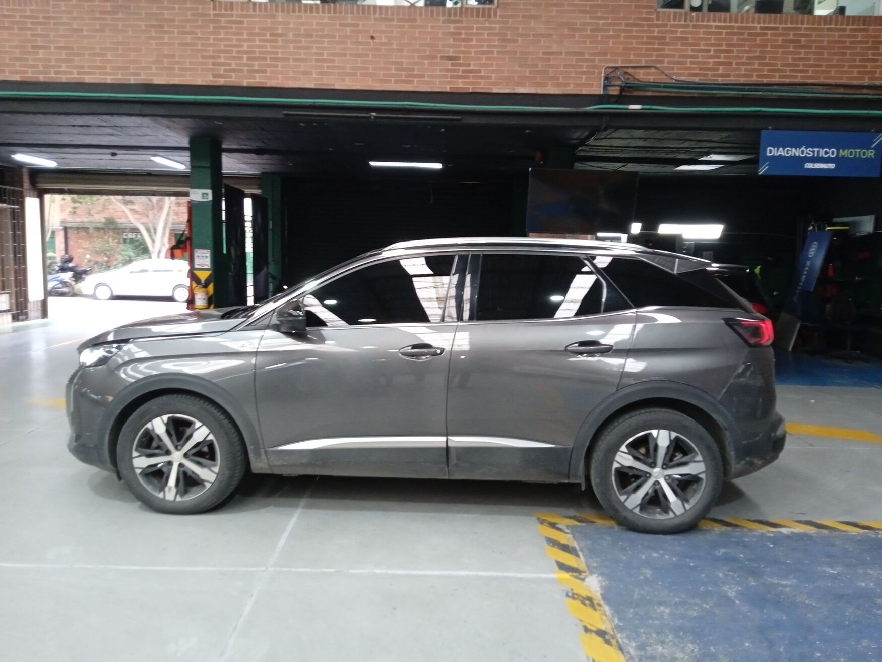 PEUGEOT 3008 2023