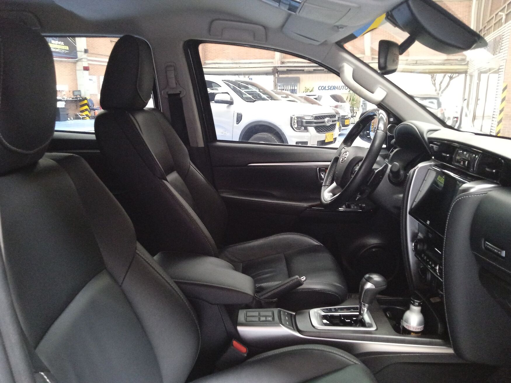 TOYOTA FORTUNER 2023