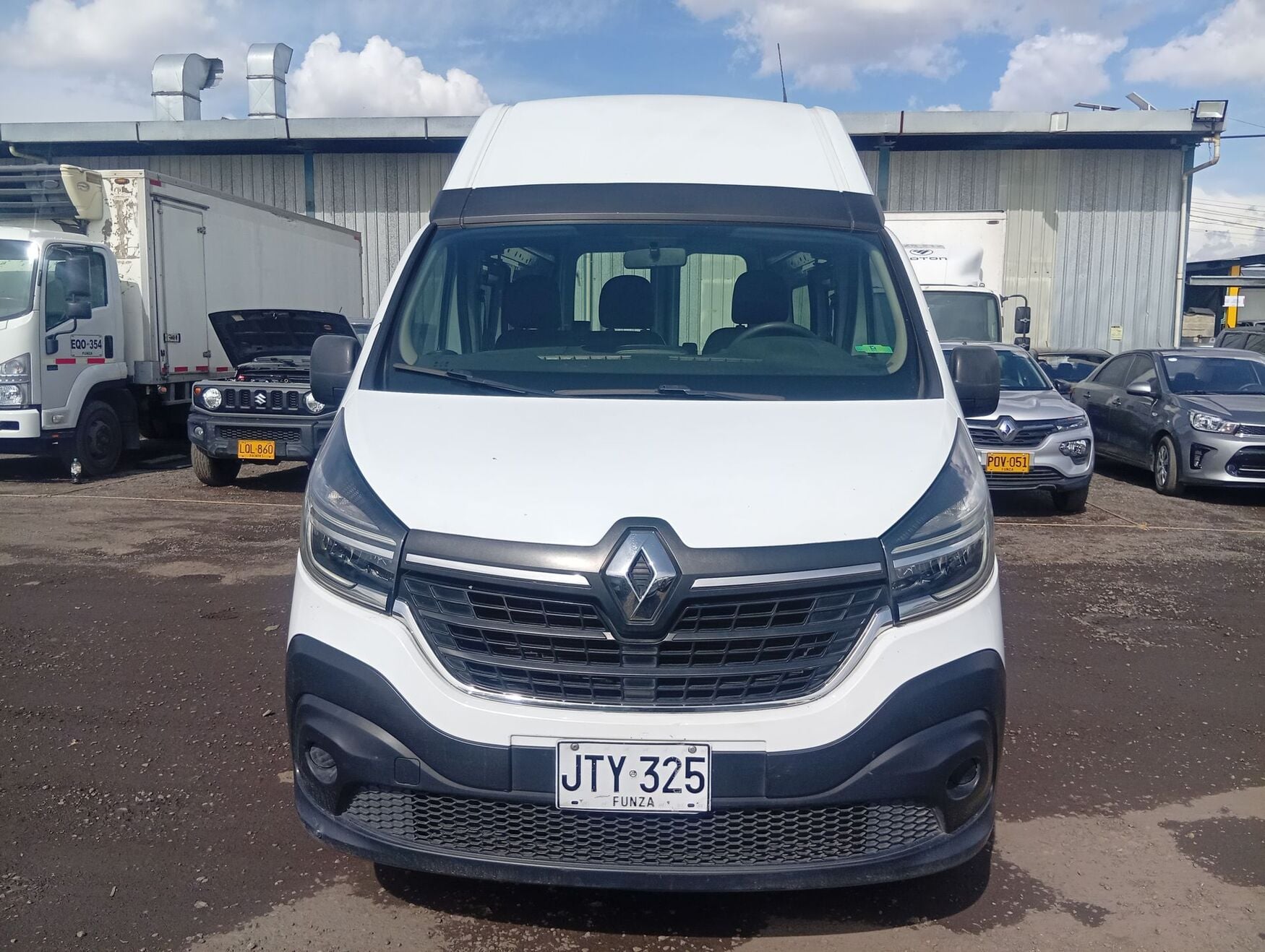 RENAULT TRAFIC 2021
