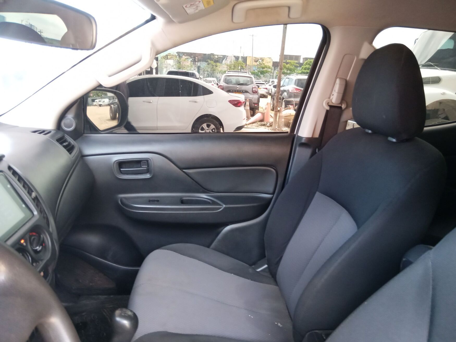 MITSUBISHI L200 2023