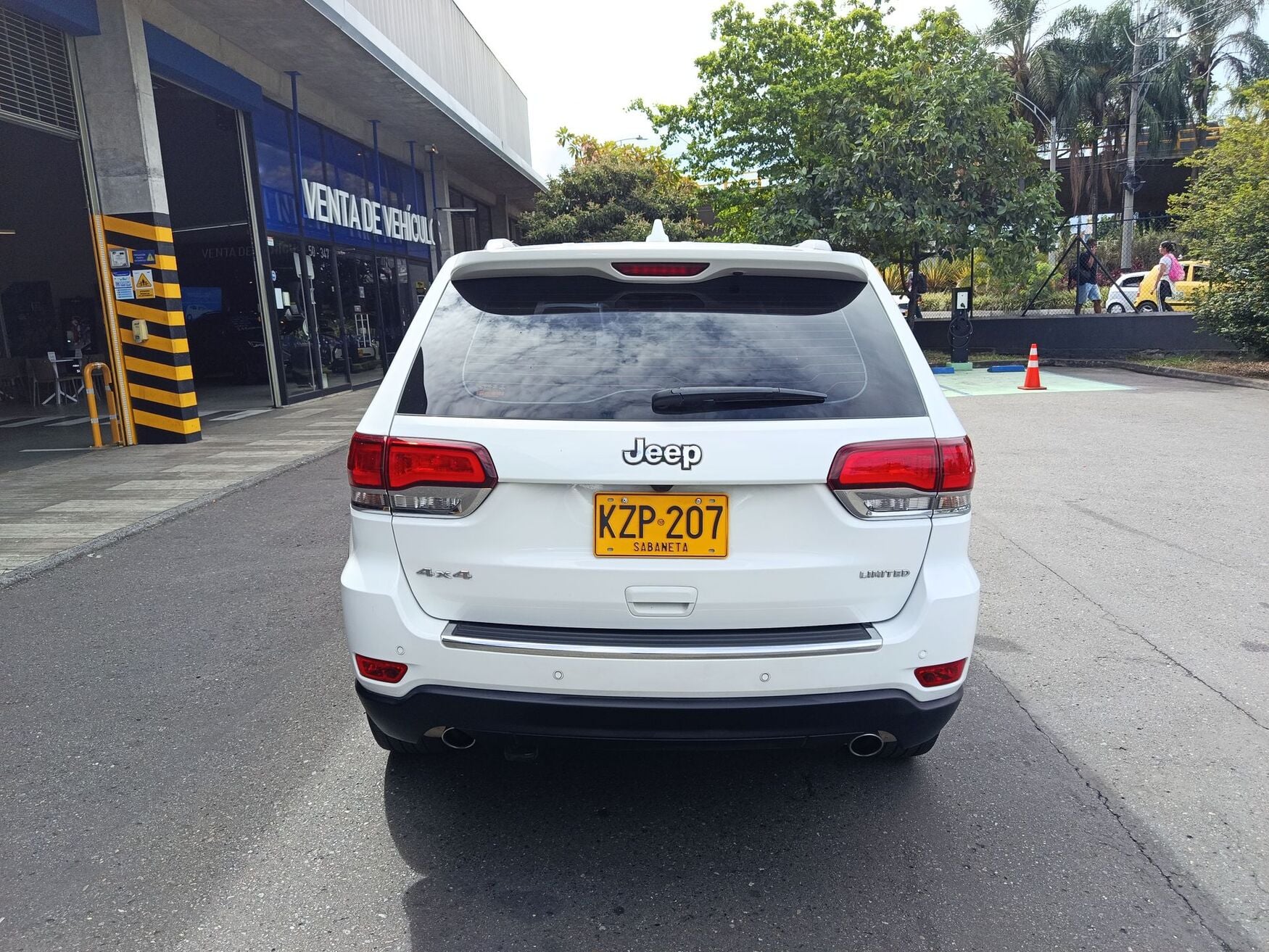 JEEP GRAND CHEROKEE 2021