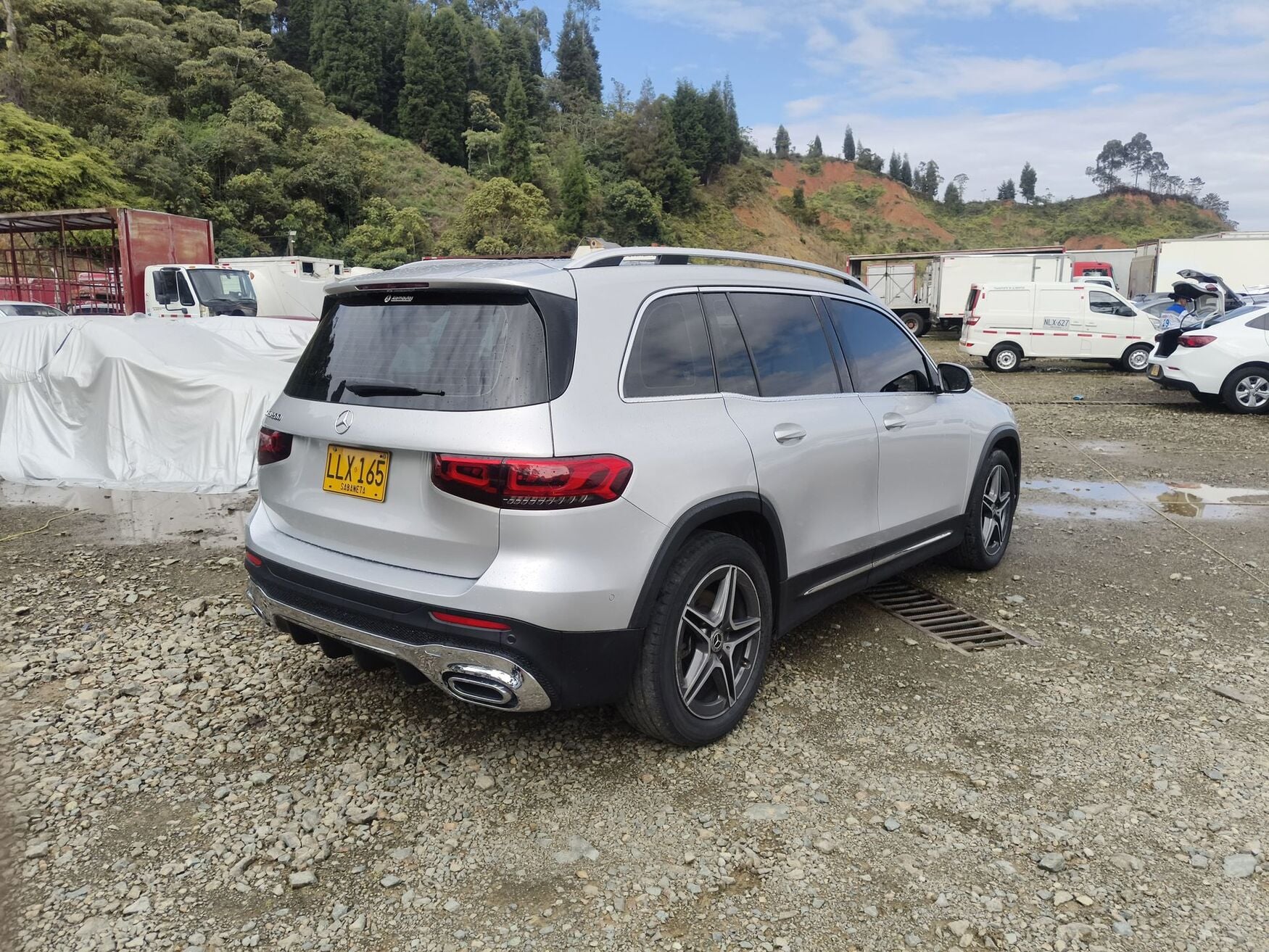 MERCEDES-BENZ GLB200 2023