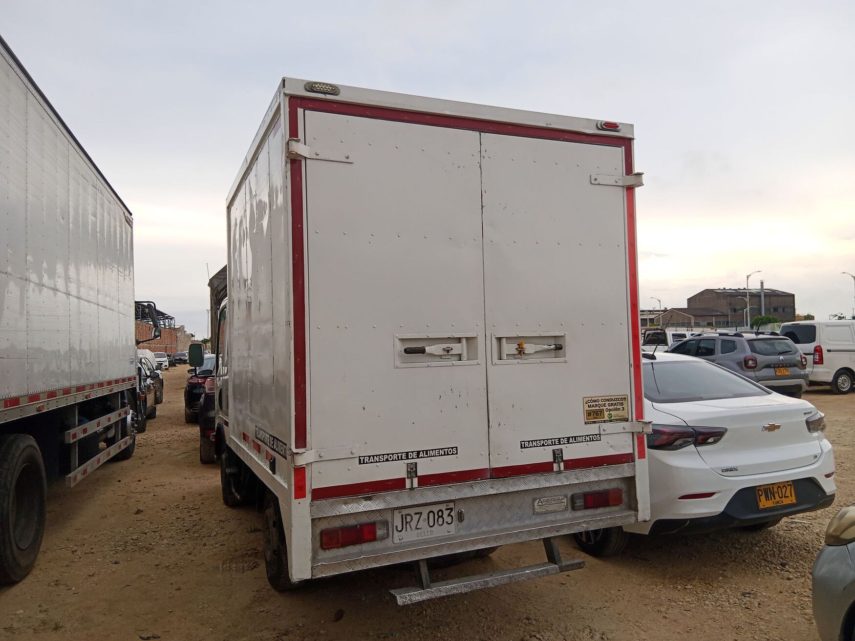 CHEVROLET NHR DOBLE 2021