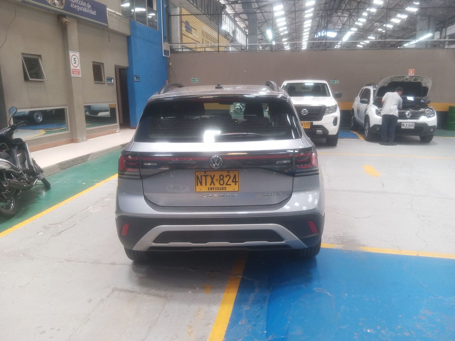 VOLKSWAGEN T-CROSS 2025