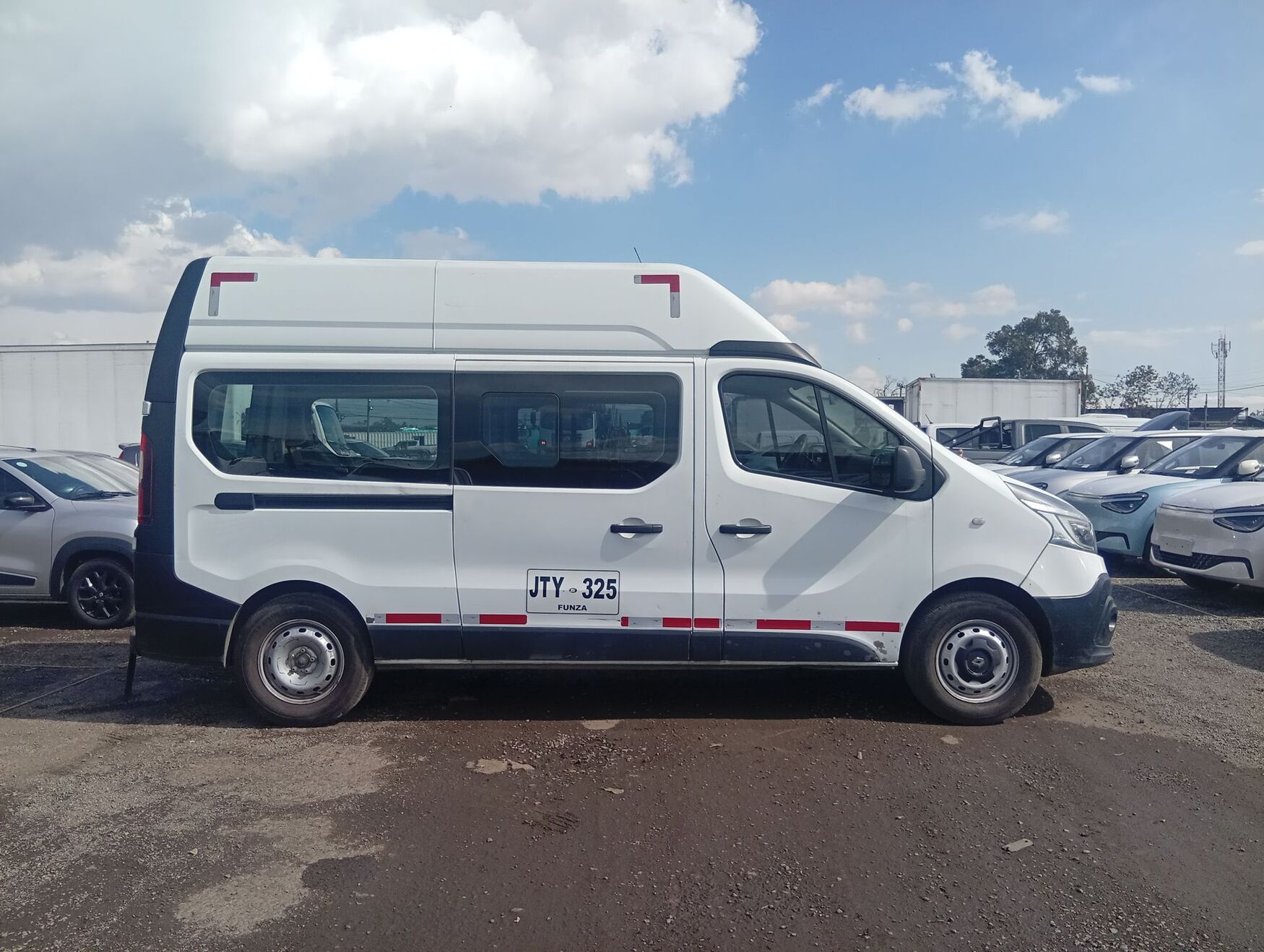 RENAULT TRAFIC 2021