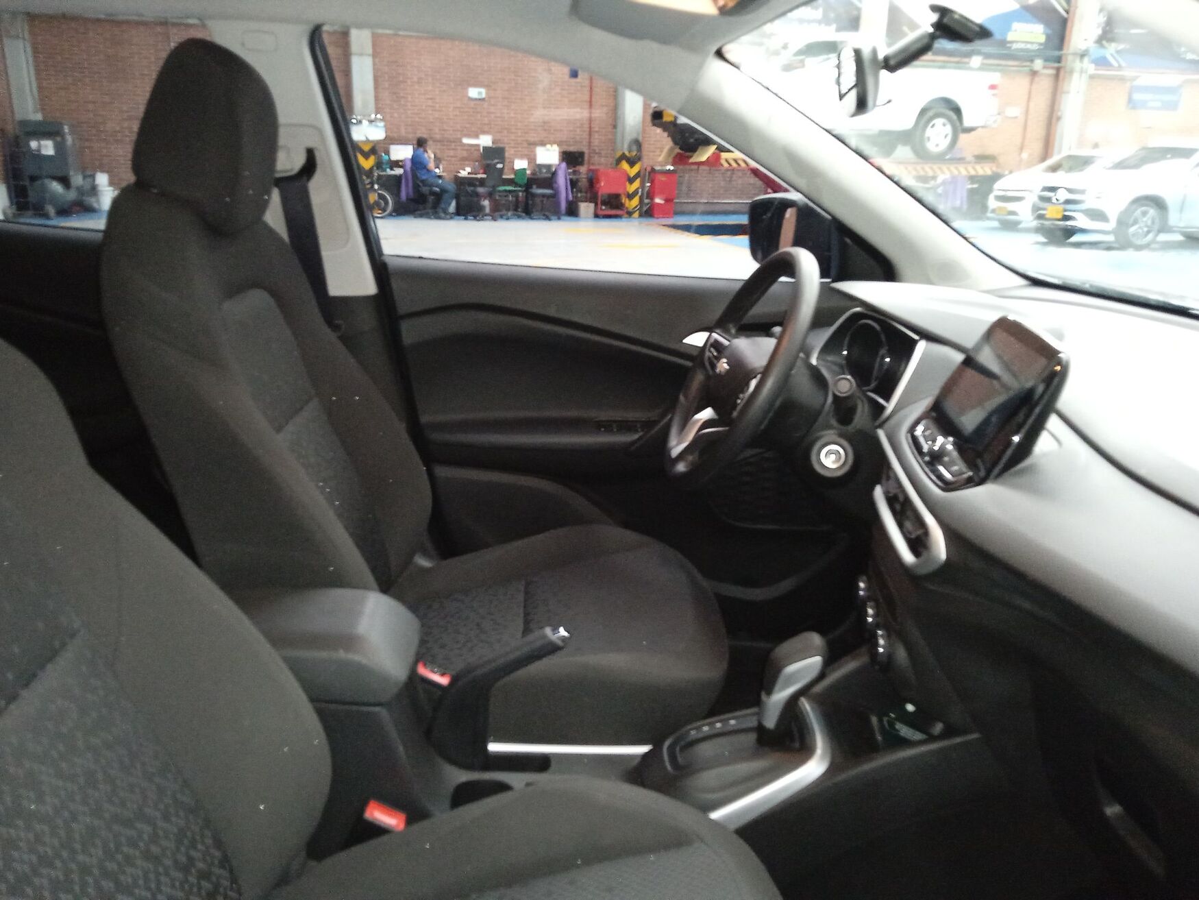 CHEVROLET TRACKER 2025