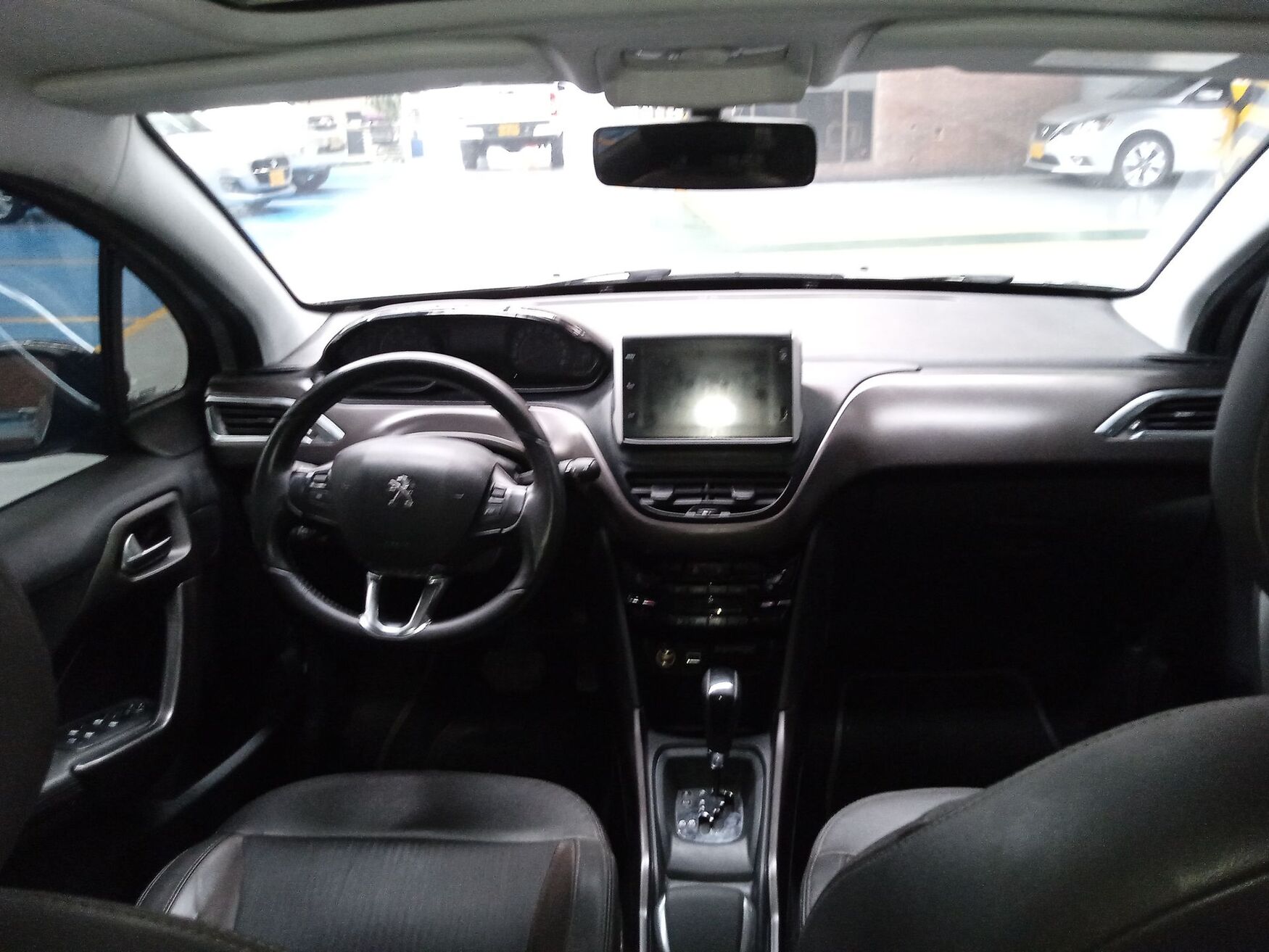 PEUGEOT 2008 2023