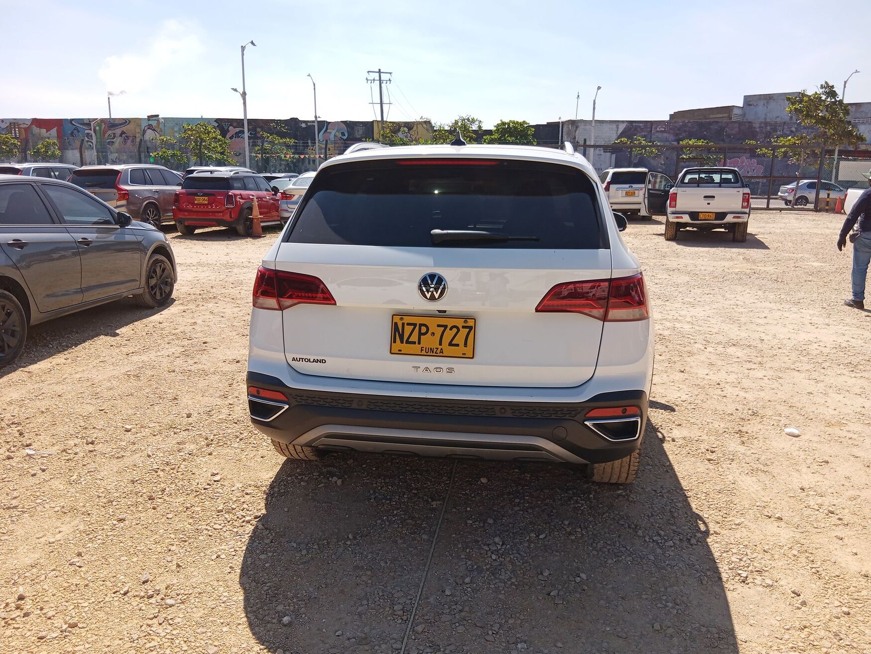 VOLKSWAGEN TAOS 2024