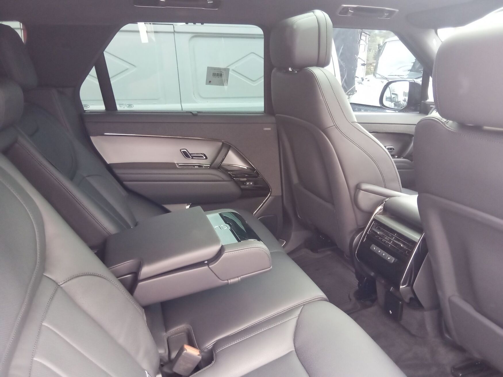 LAND ROVER SPORT 2025