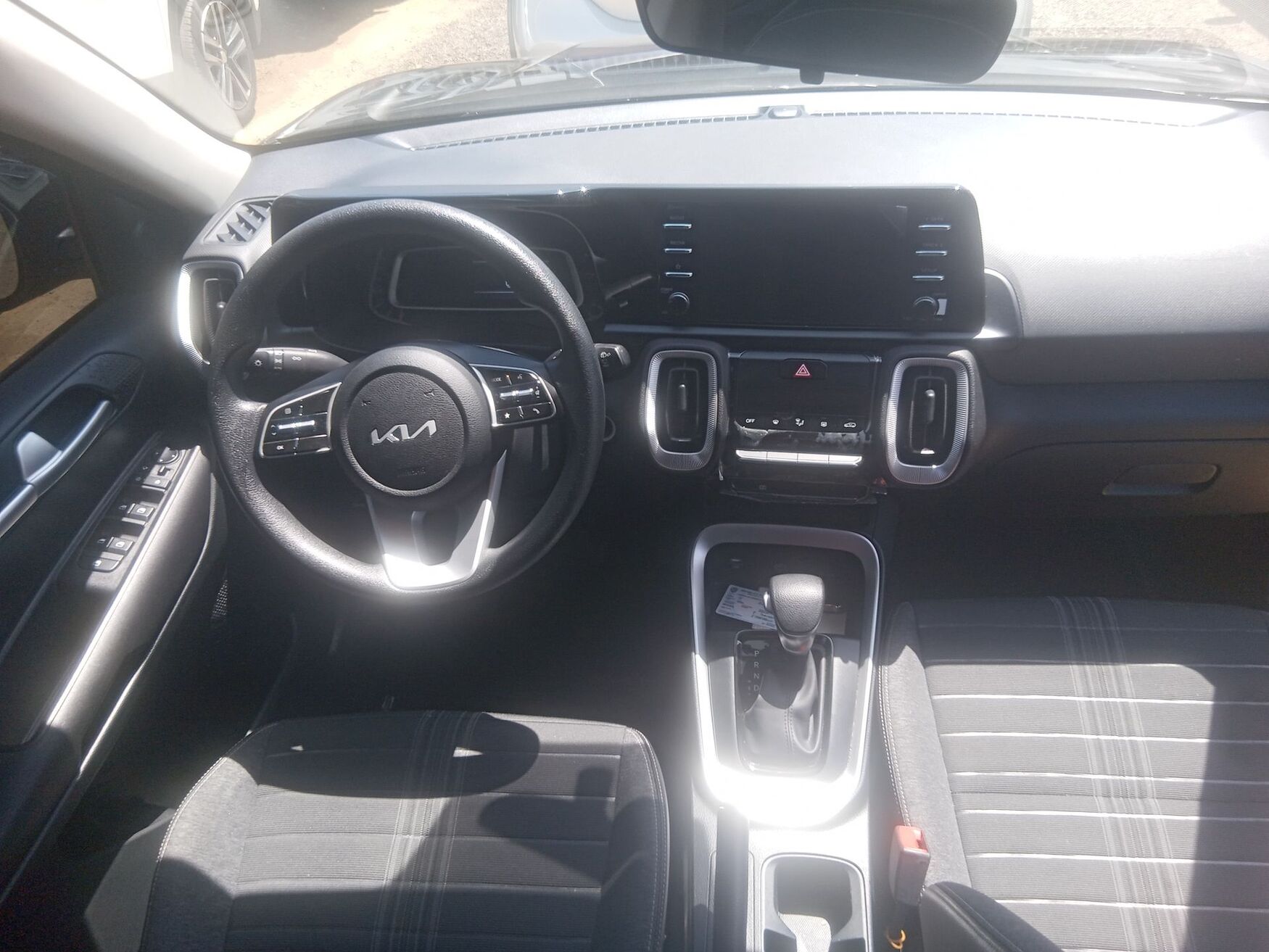 KIA SONET 2025