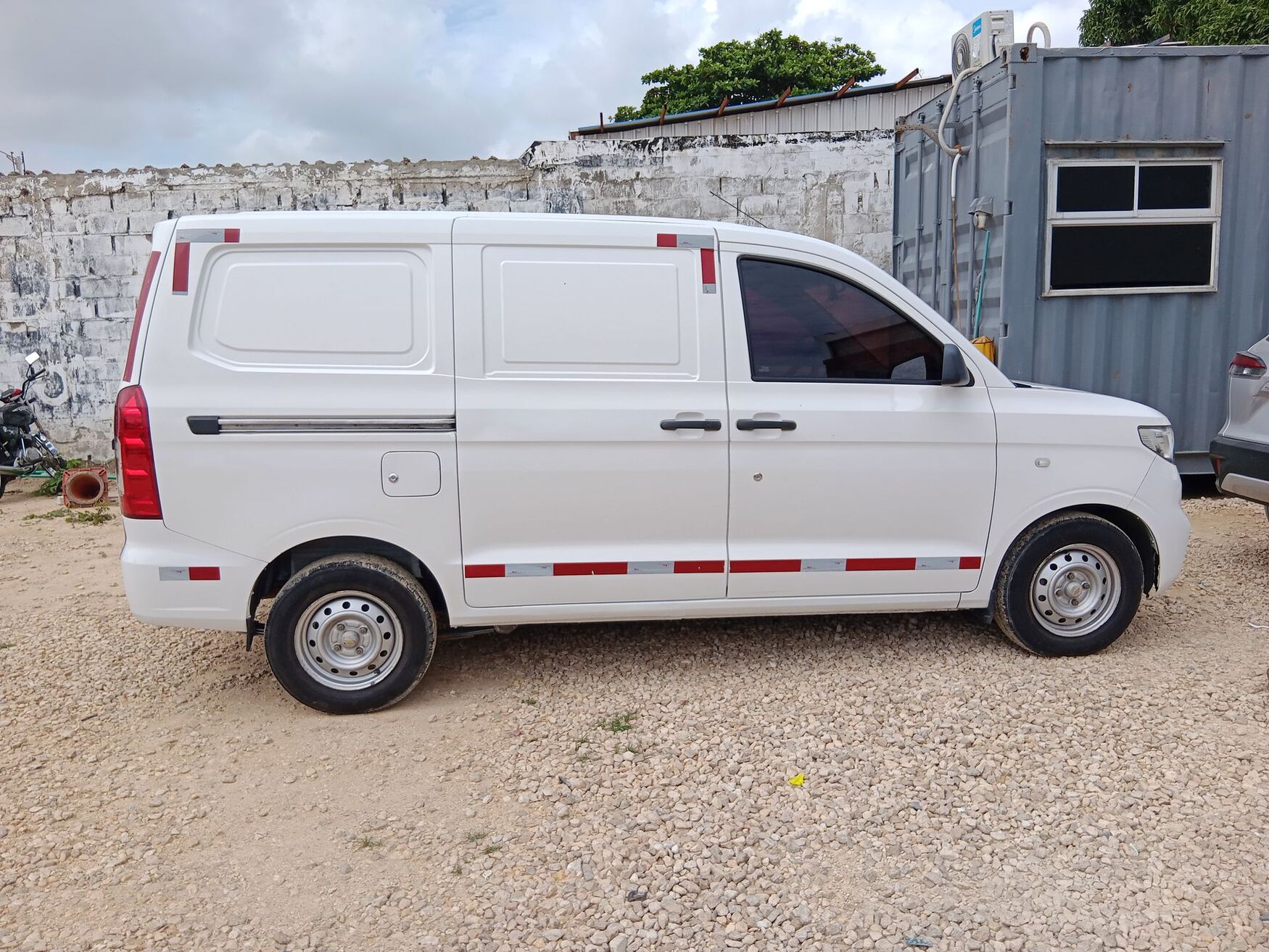 CHEVROLET N400 2022