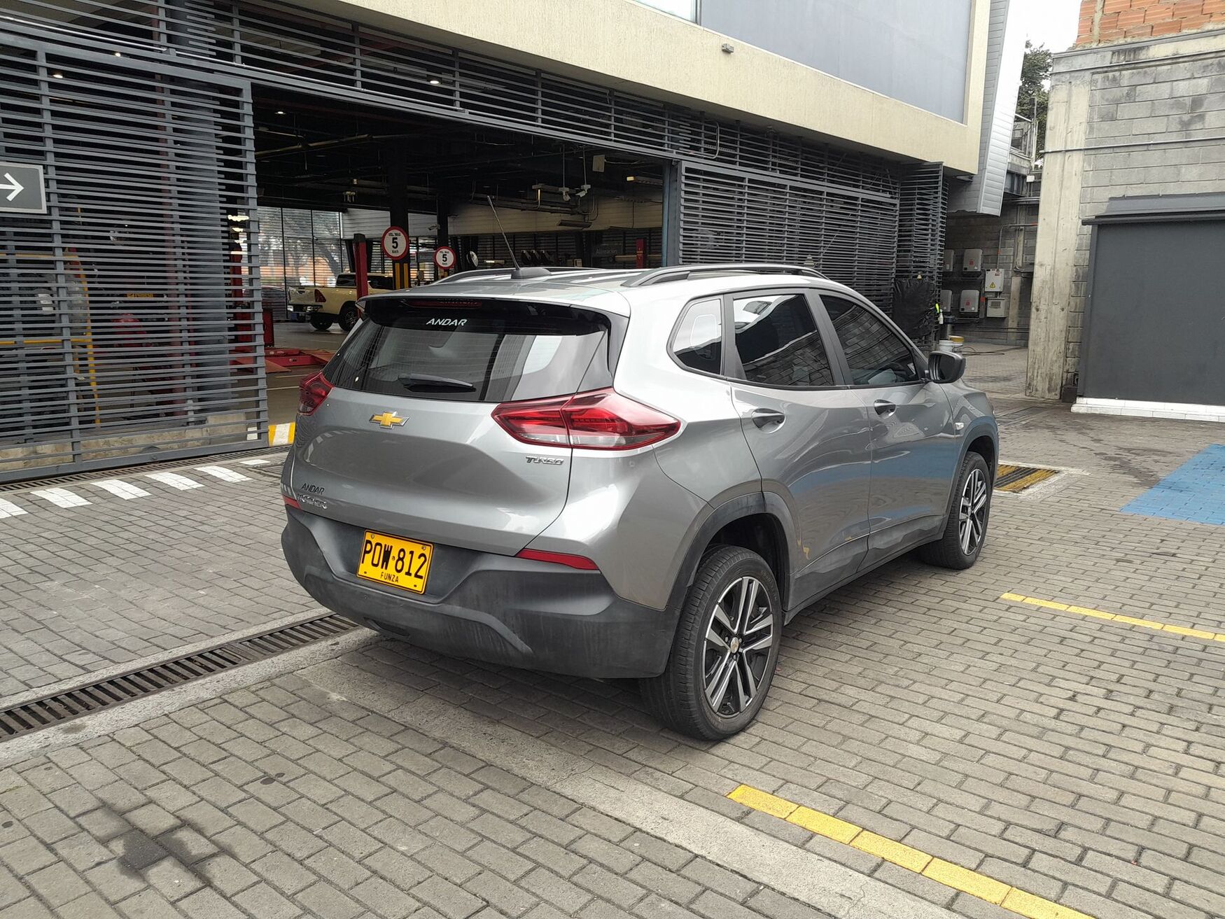 CHEVROLET TRACKER 2025