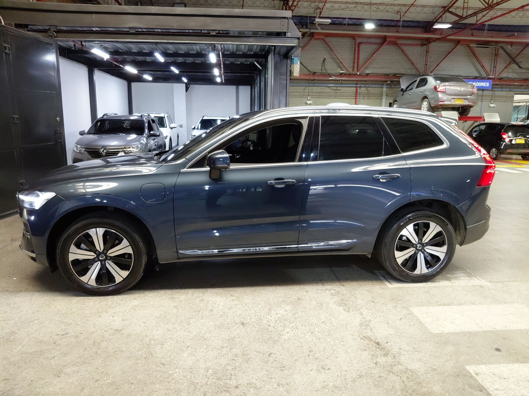 VOLVO XC60 2024