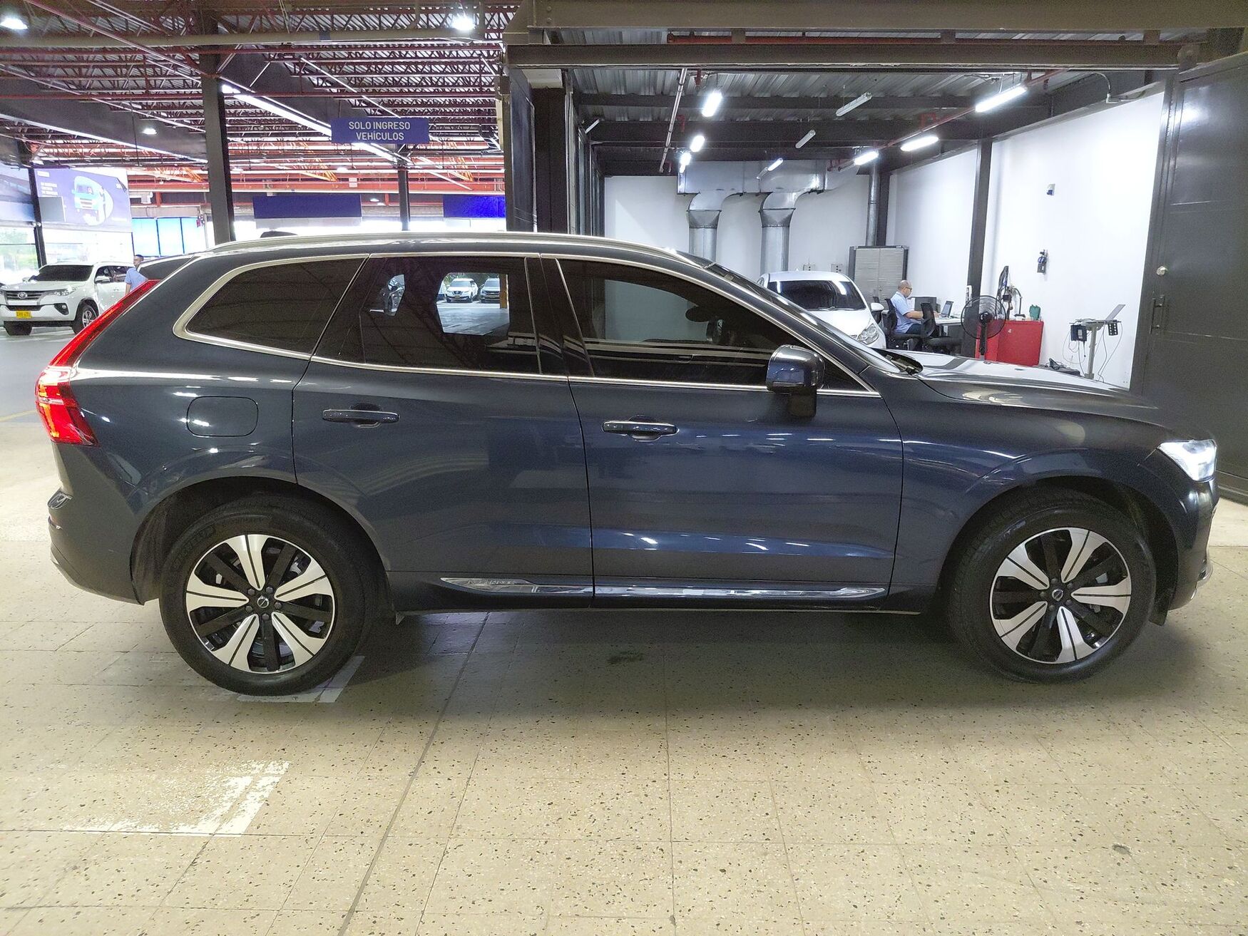 VOLVO XC60 2024