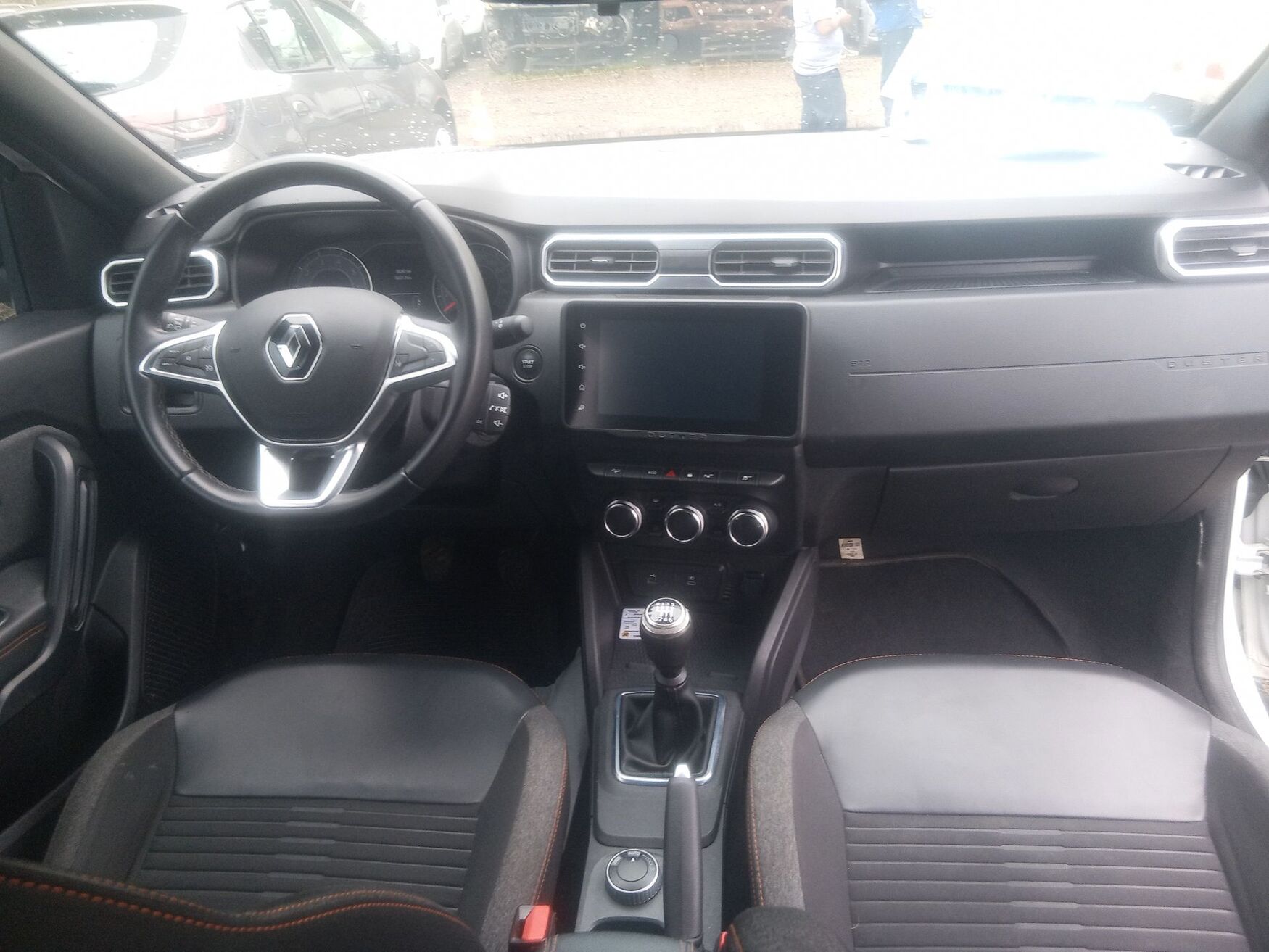 RENAULT DUSTER 2025