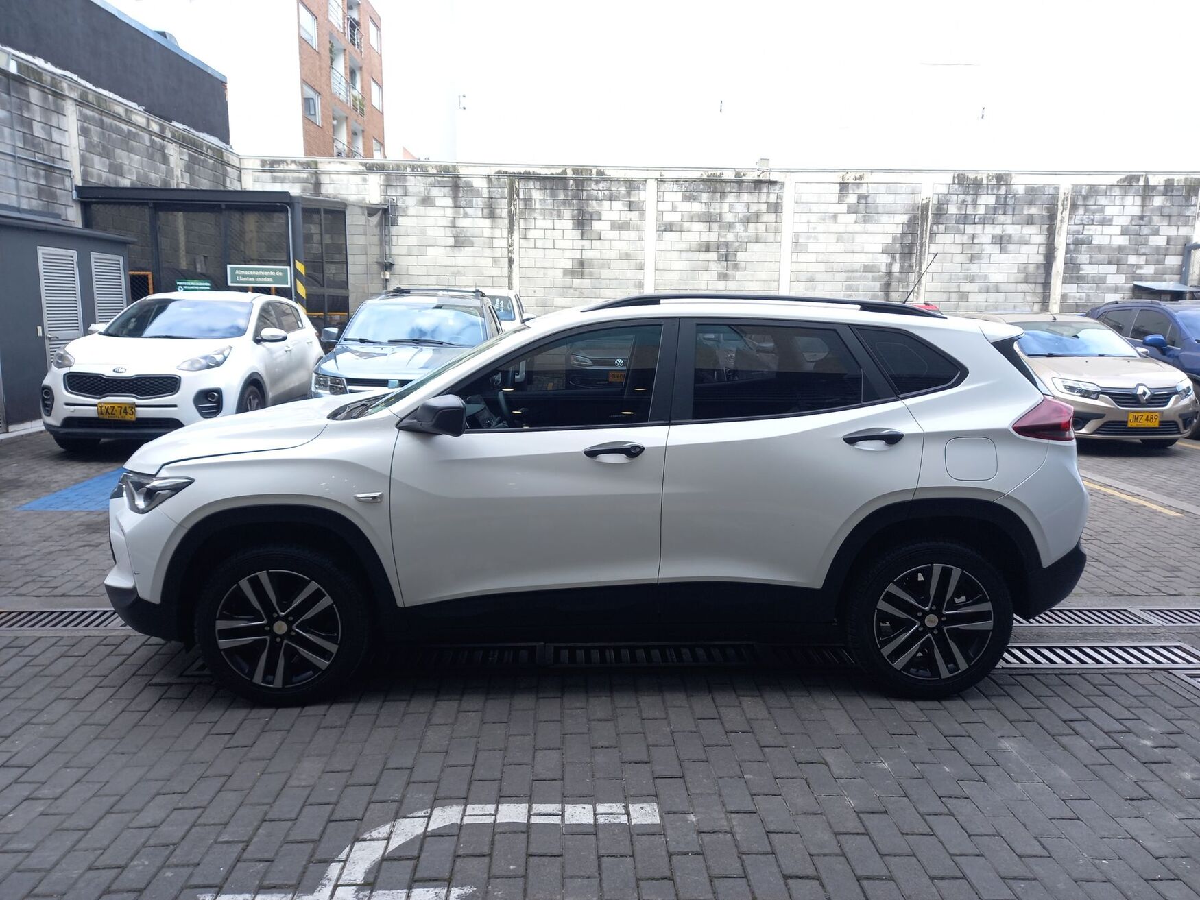 CHEVROLET TRACKER 2025