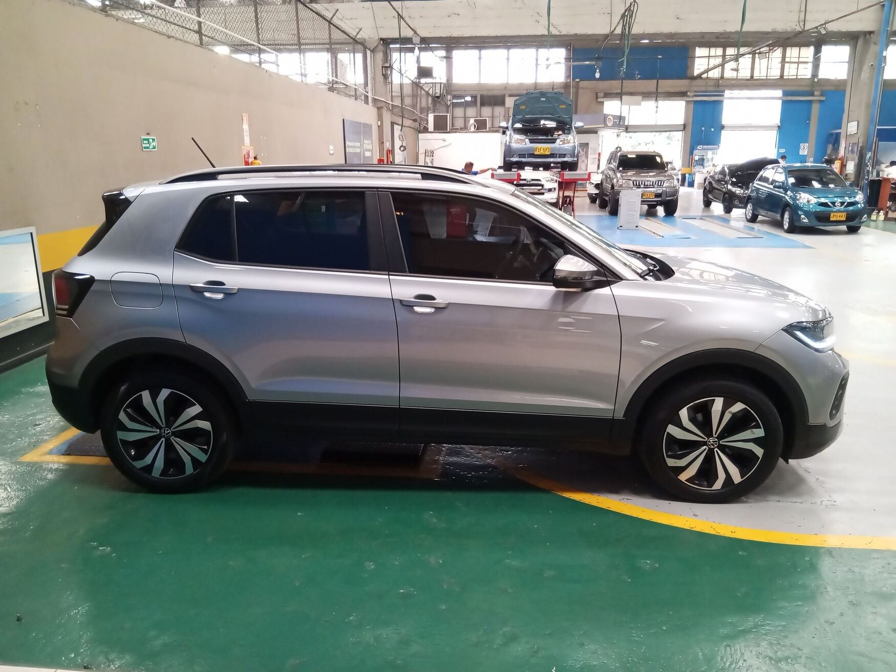 VOLKSWAGEN T-CROSS 2025