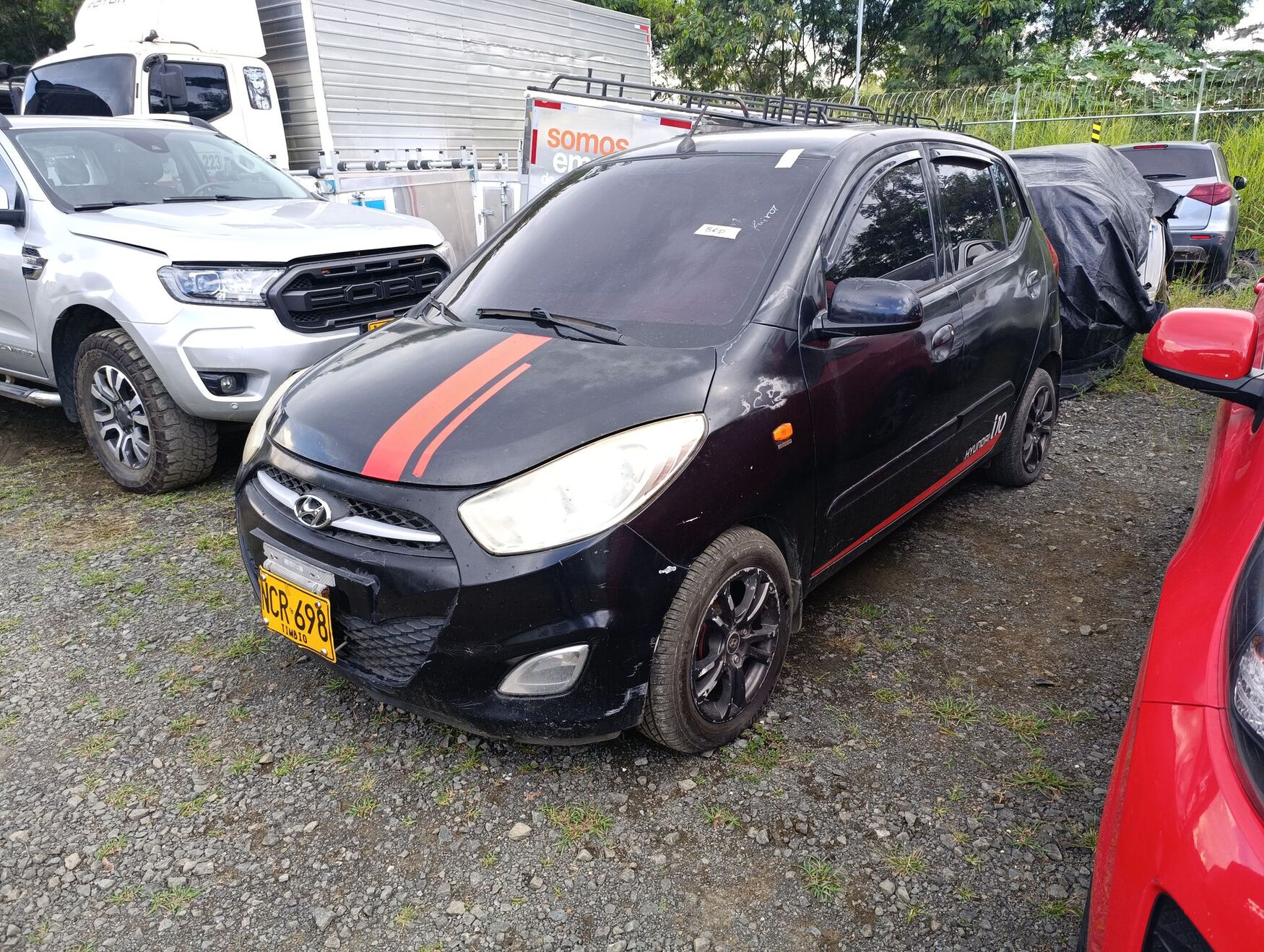 HYUNDAI I101100 2013