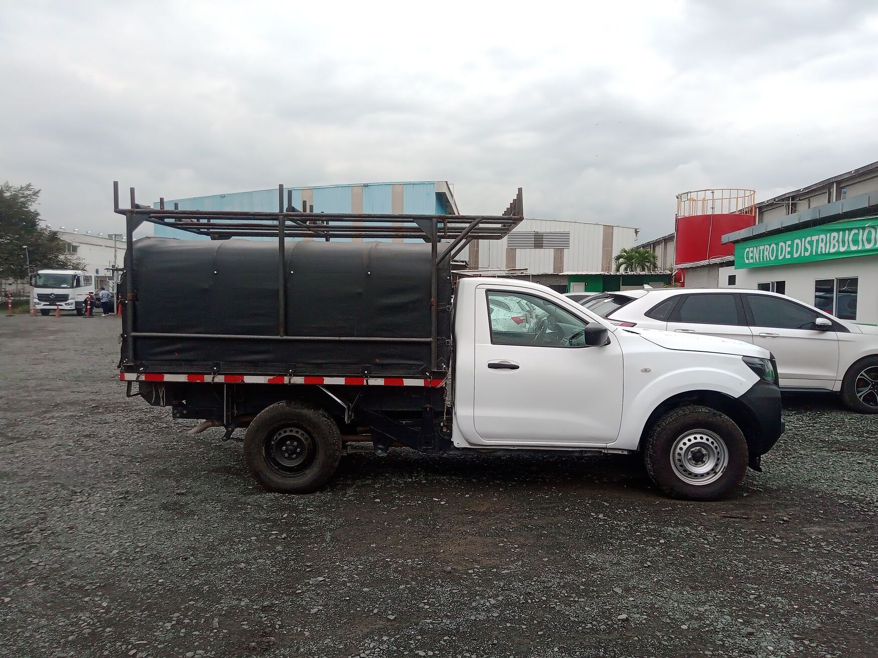 NISSAN FRONTIER 2022