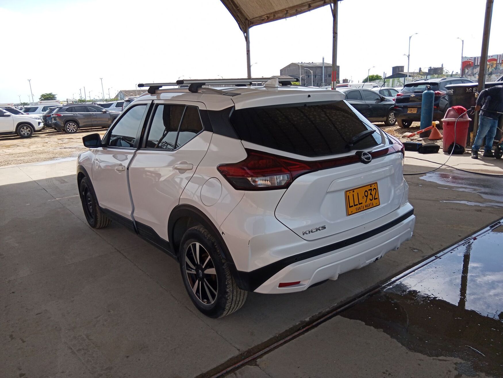 NISSAN KICKS 2023