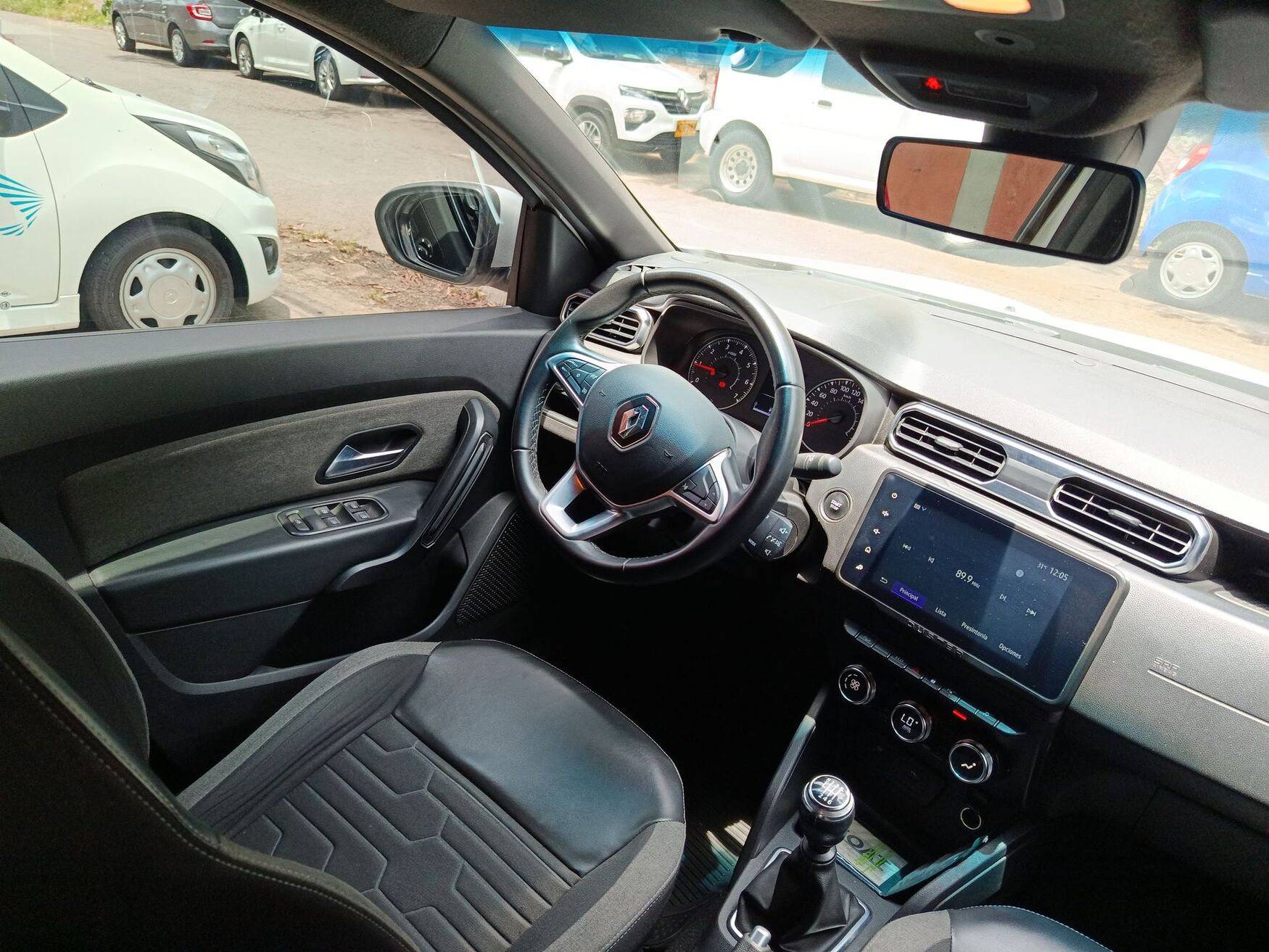 RENAULT DUSTER 2024