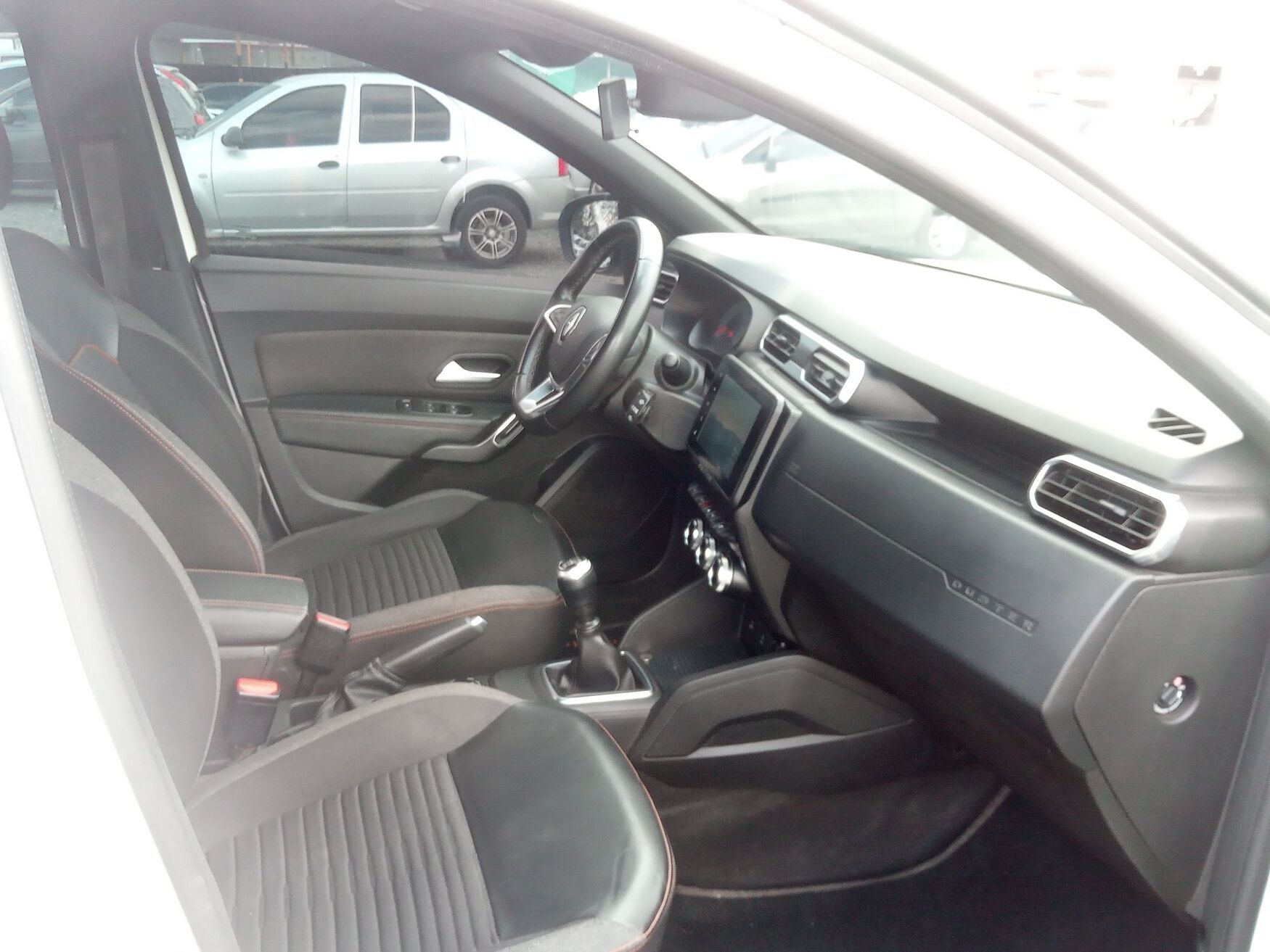 RENAULT DUSTER 2025