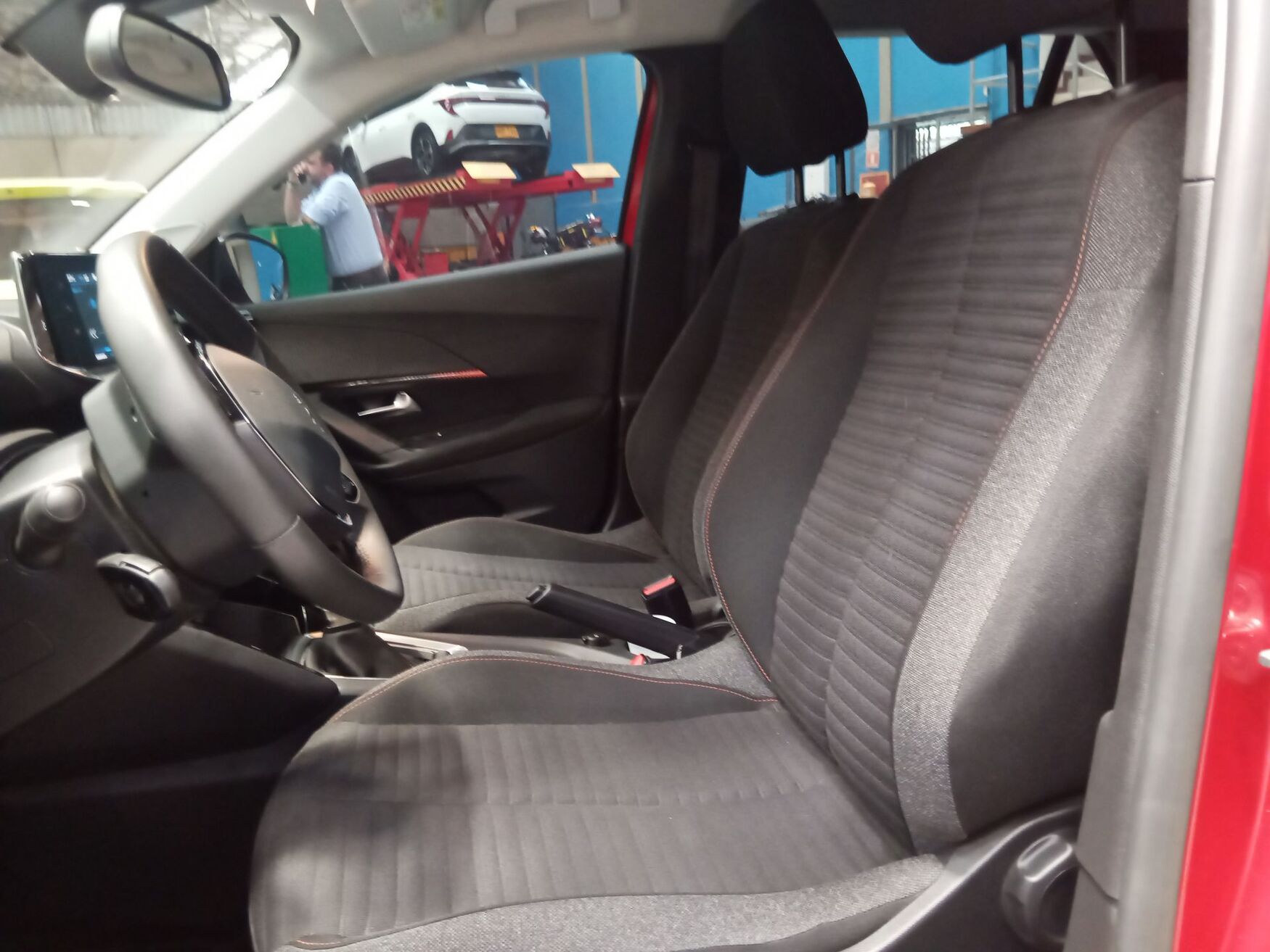PEUGEOT 2008 2022