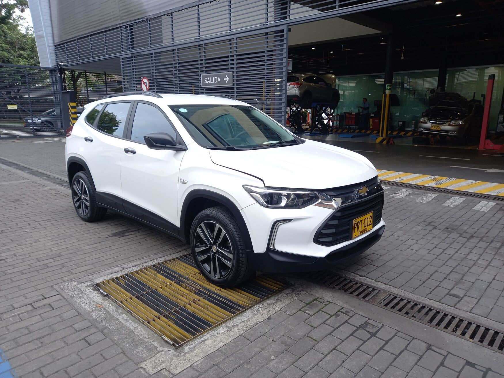 CHEVROLET TRACKER 2025