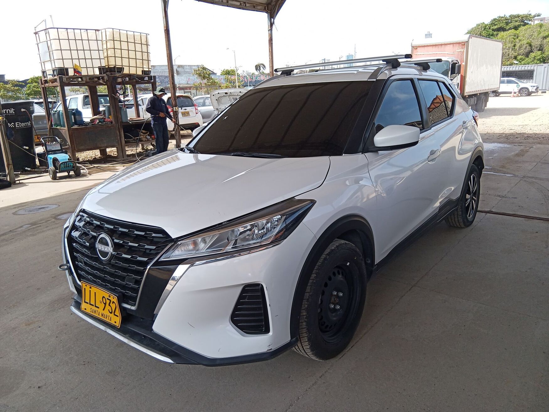 NISSAN KICKS 2023