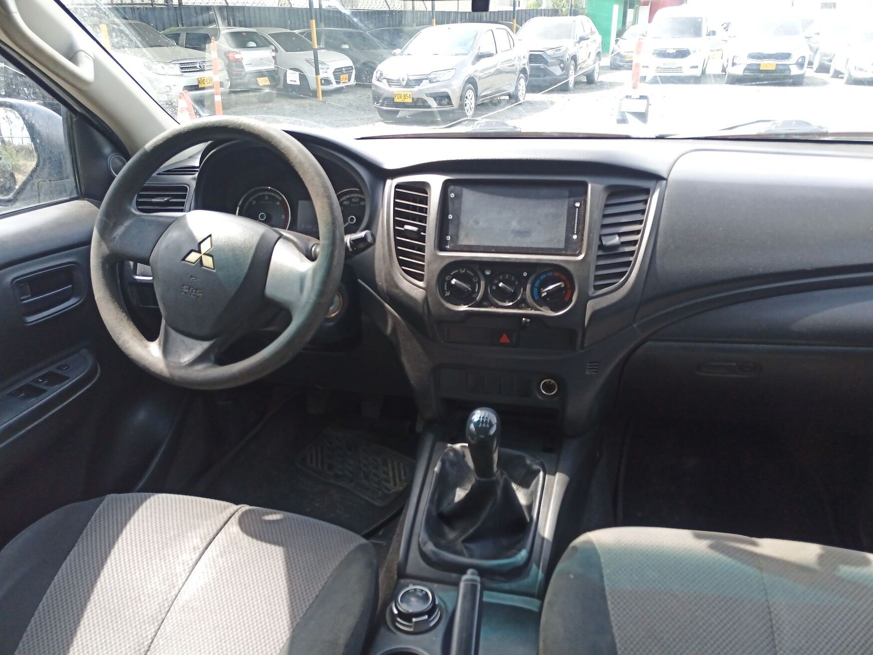 MITSUBISHI L200 2023