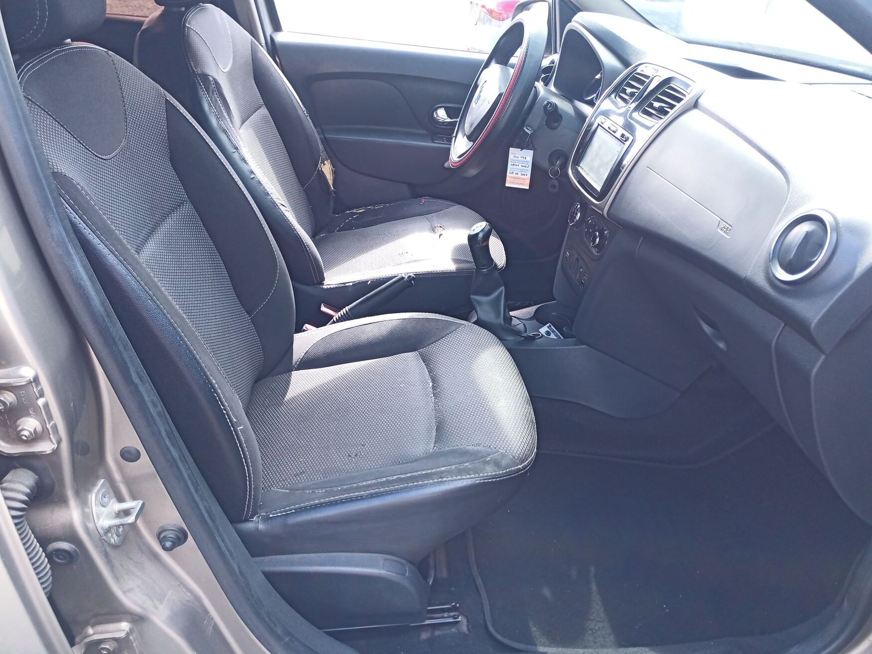RENAULT LOGAN 2016