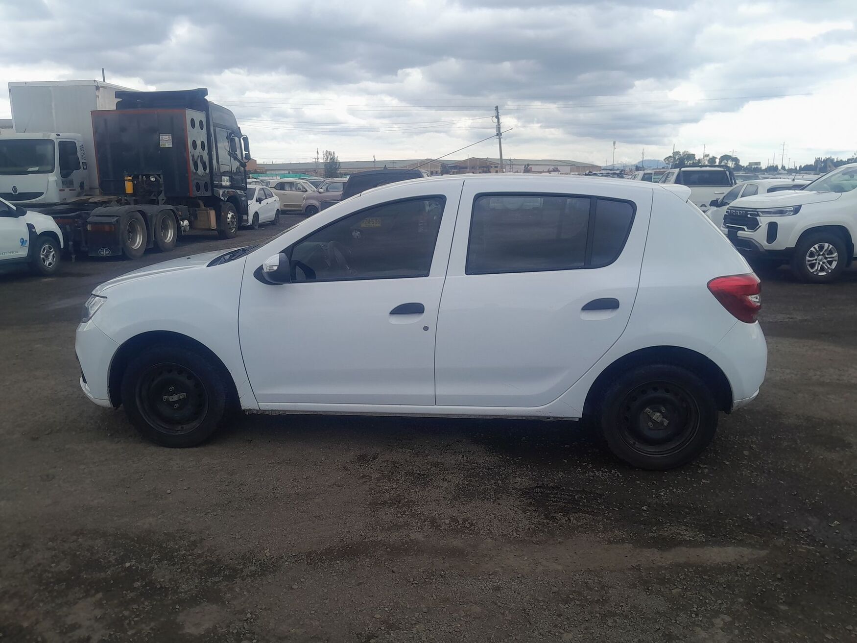 RENAULT SANDERO 2021