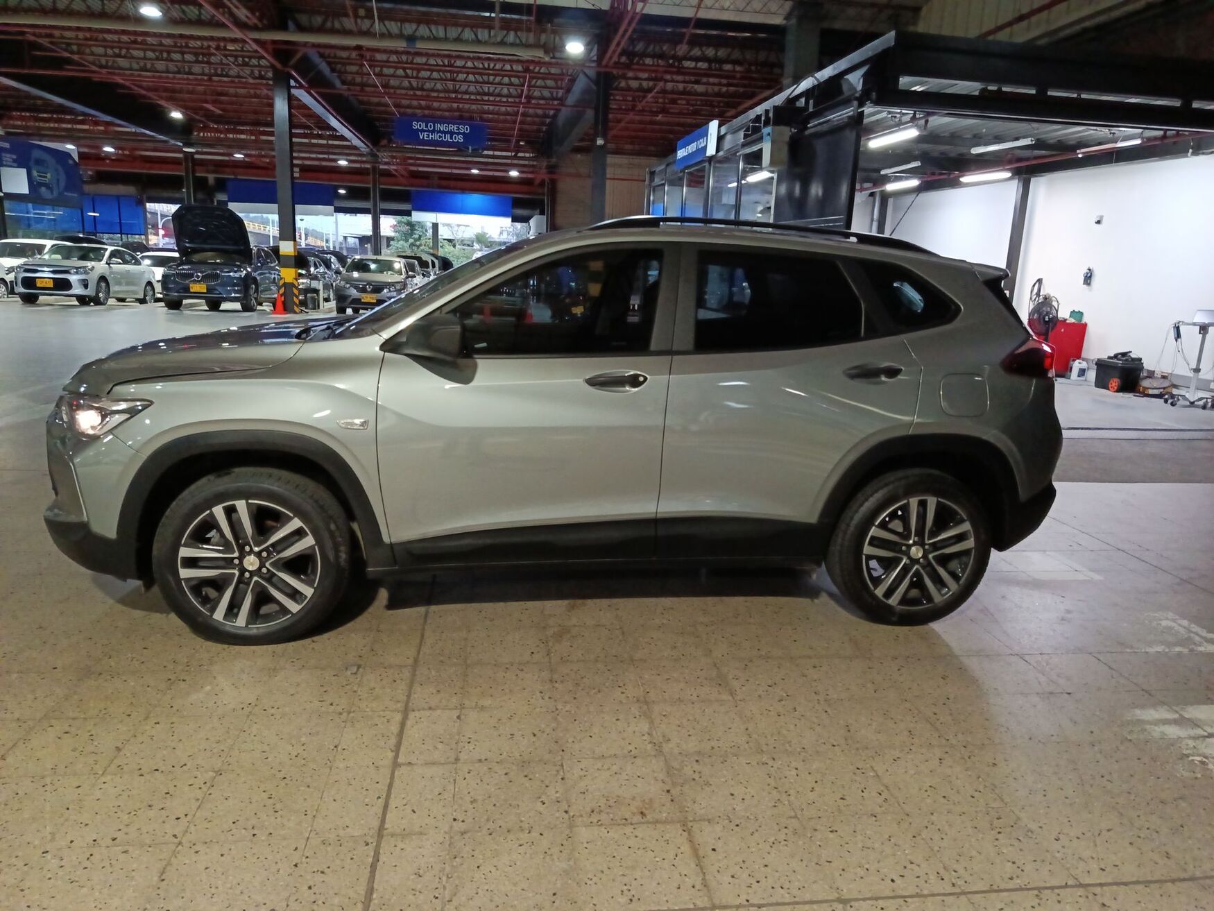 CHEVROLET TRACKER 2025