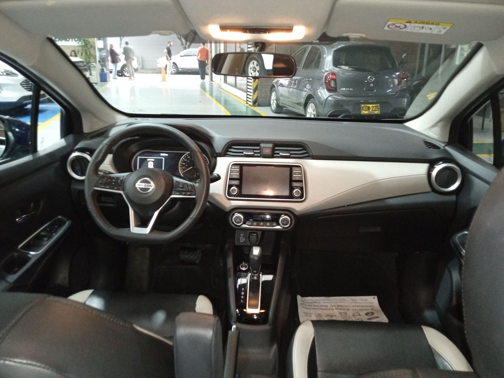 NISSAN VERSA 2023