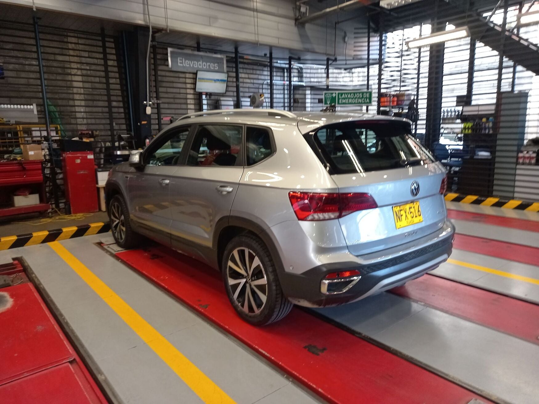 VOLKSWAGEN TAOS 2023