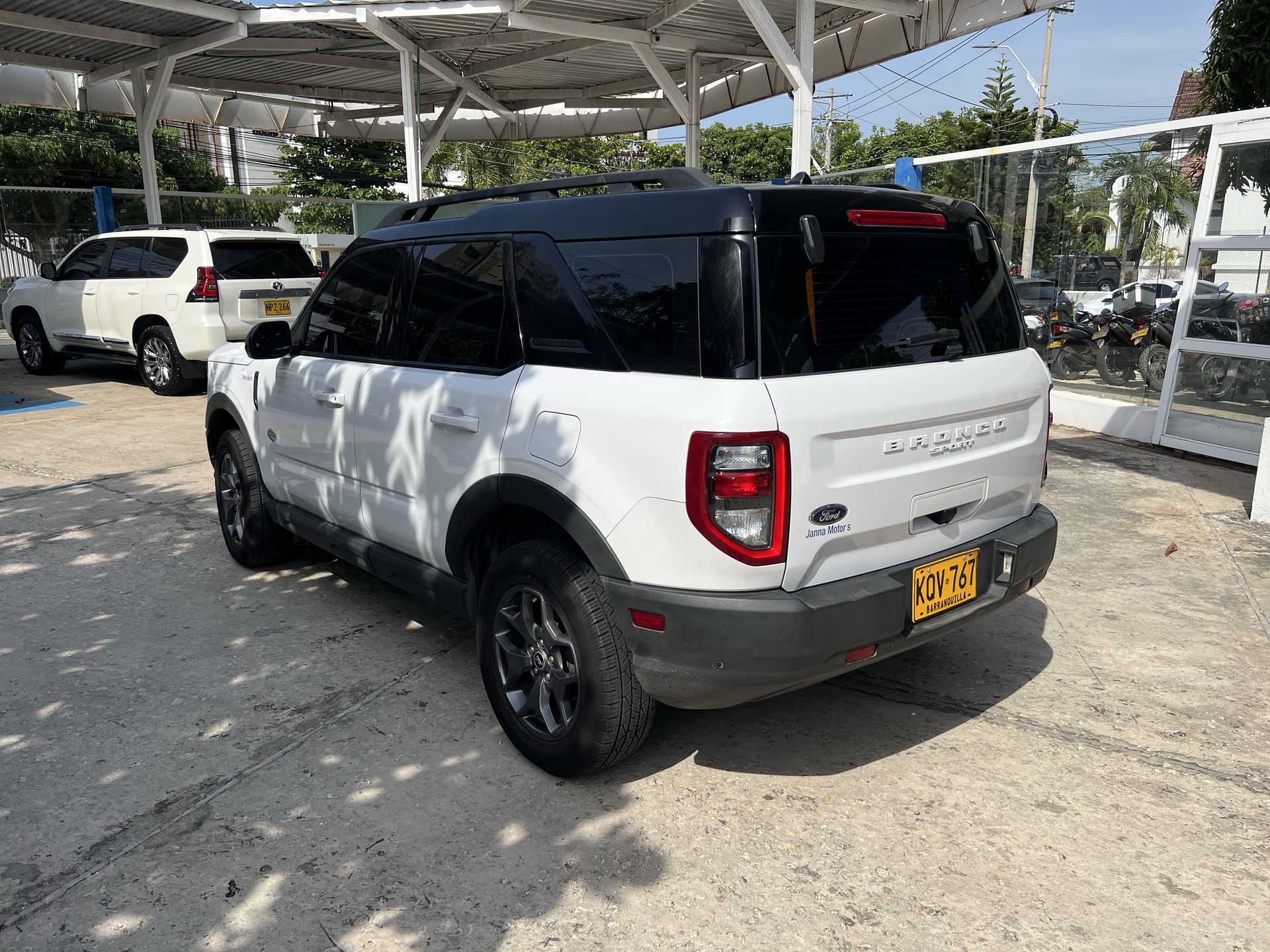 FORD BRONCO 2021