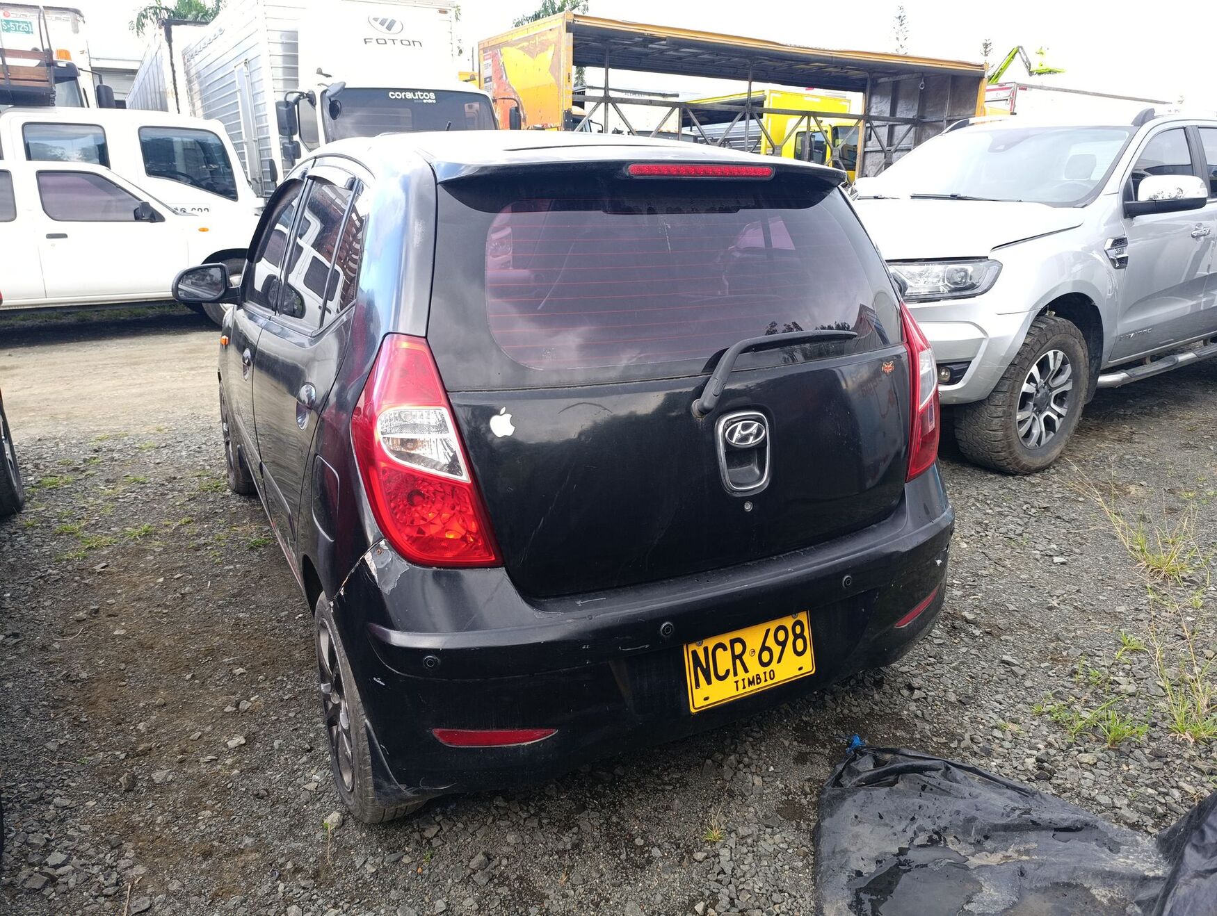 HYUNDAI I101100 2013