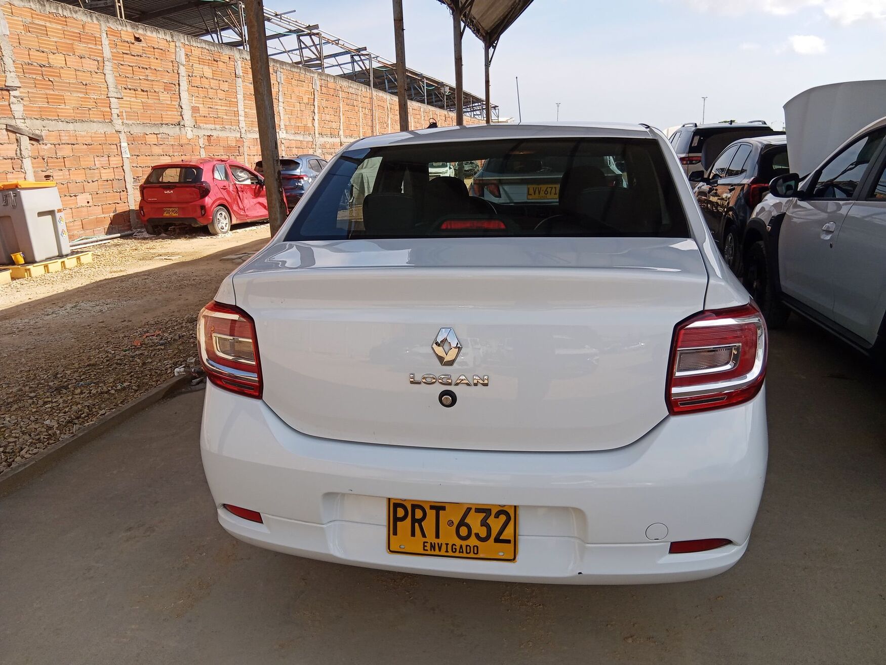 RENAULT LOGAN 2026
