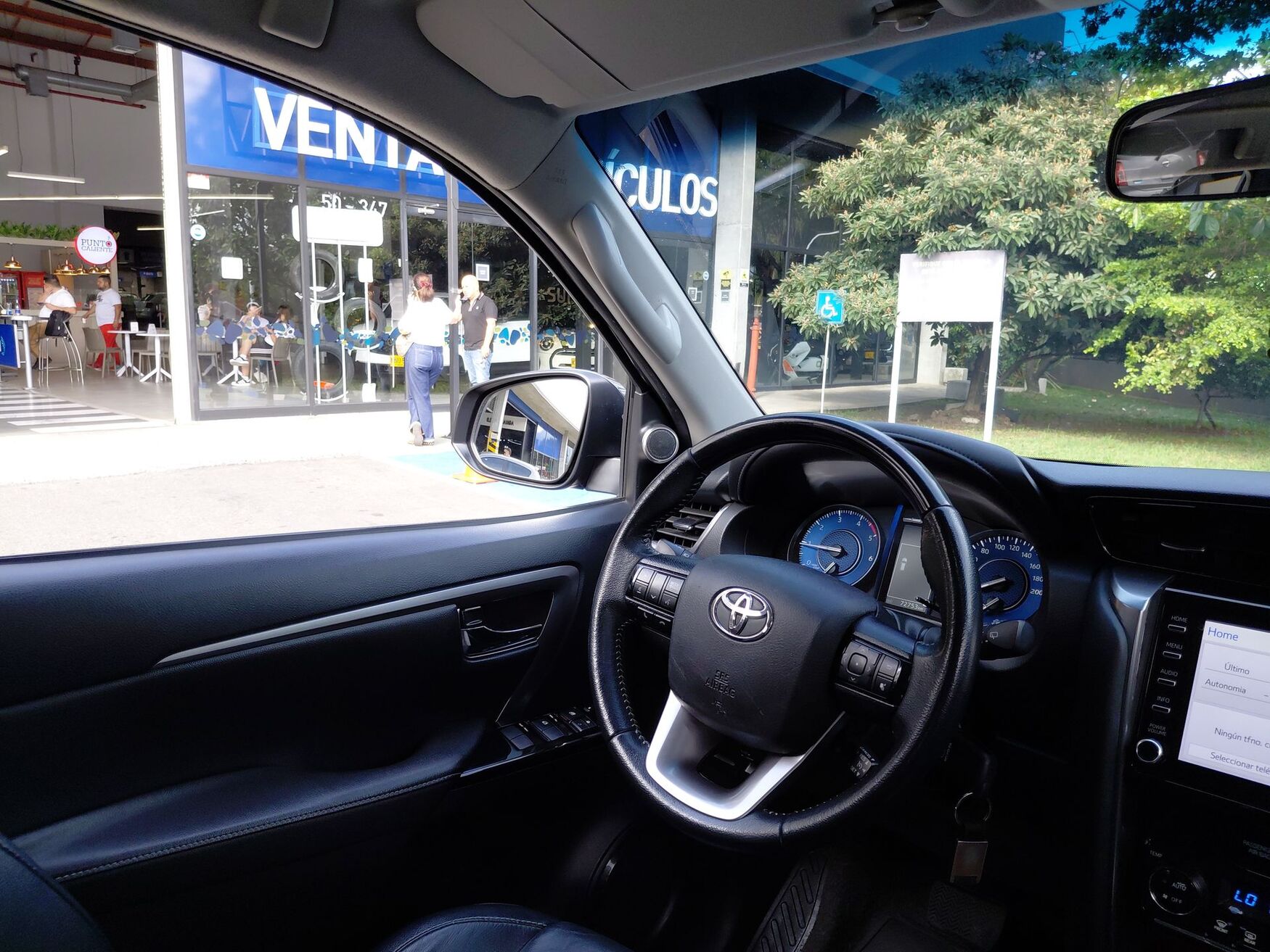 TOYOTA FORTUNER 2022