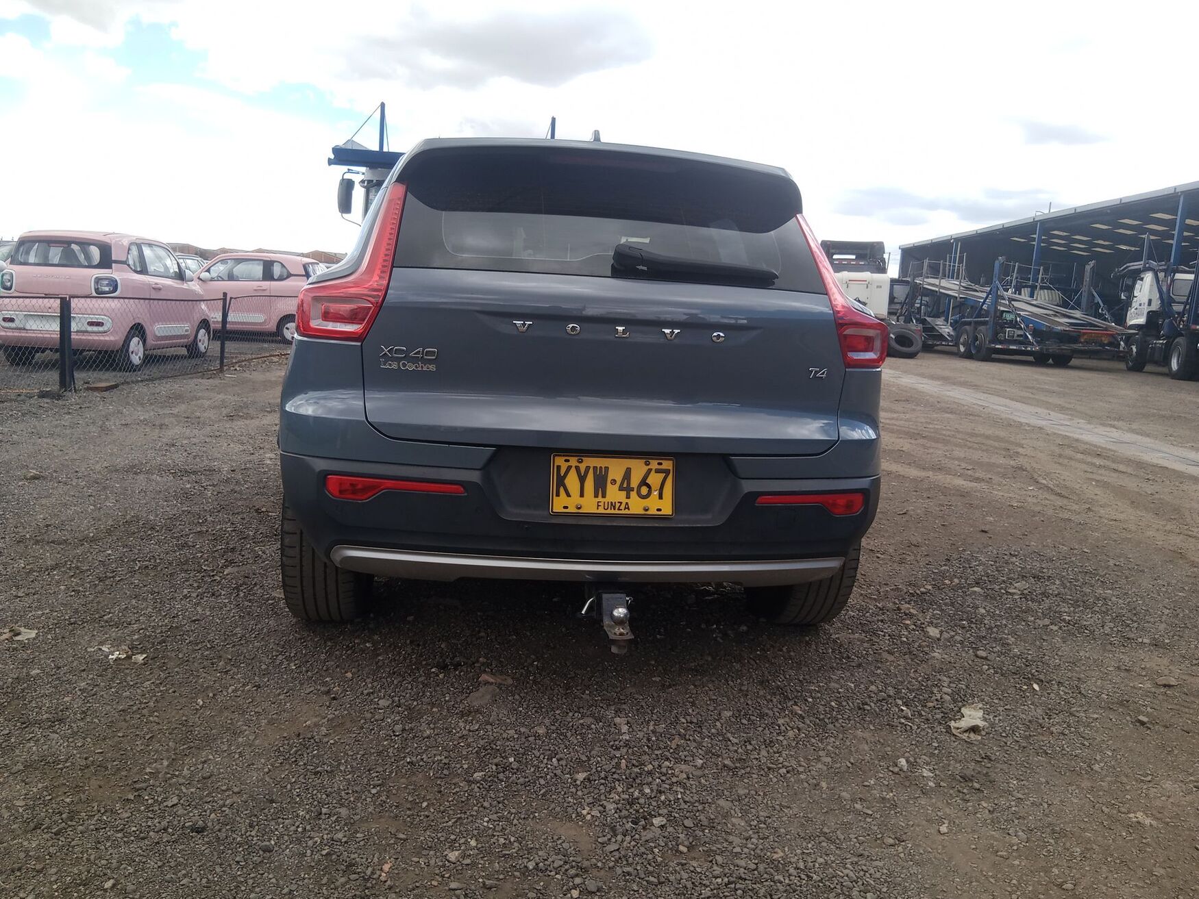 VOLVO XC40 2022
