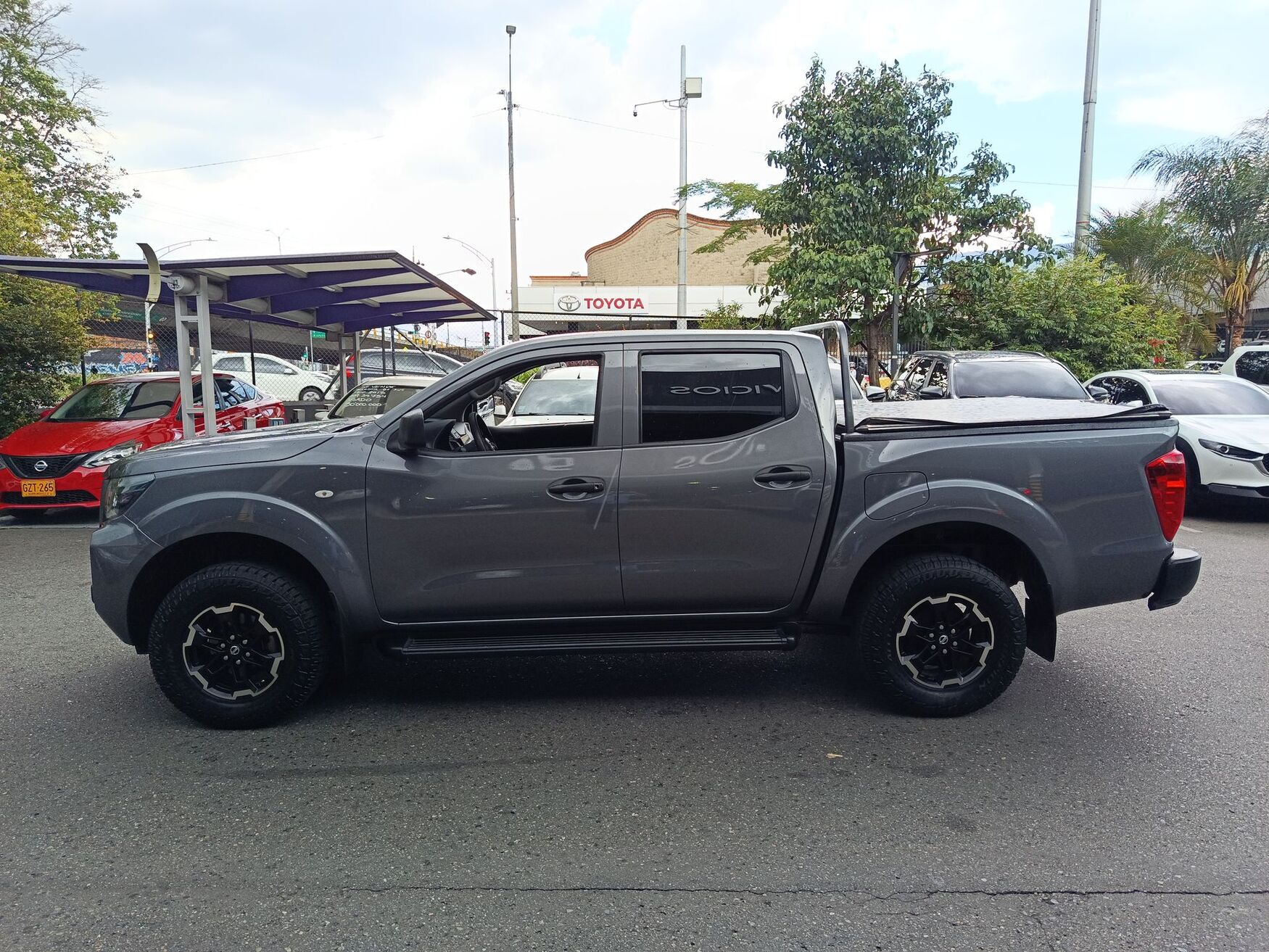 NISSAN FRONTIER 2025