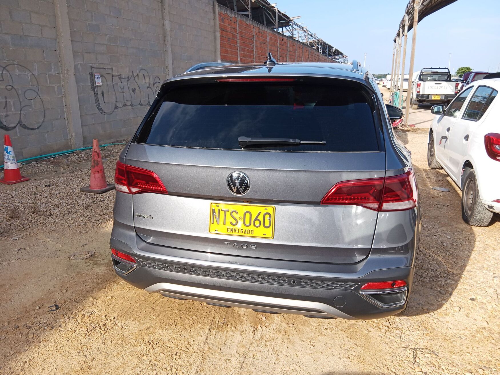 VOLKSWAGEN TAOS 2024