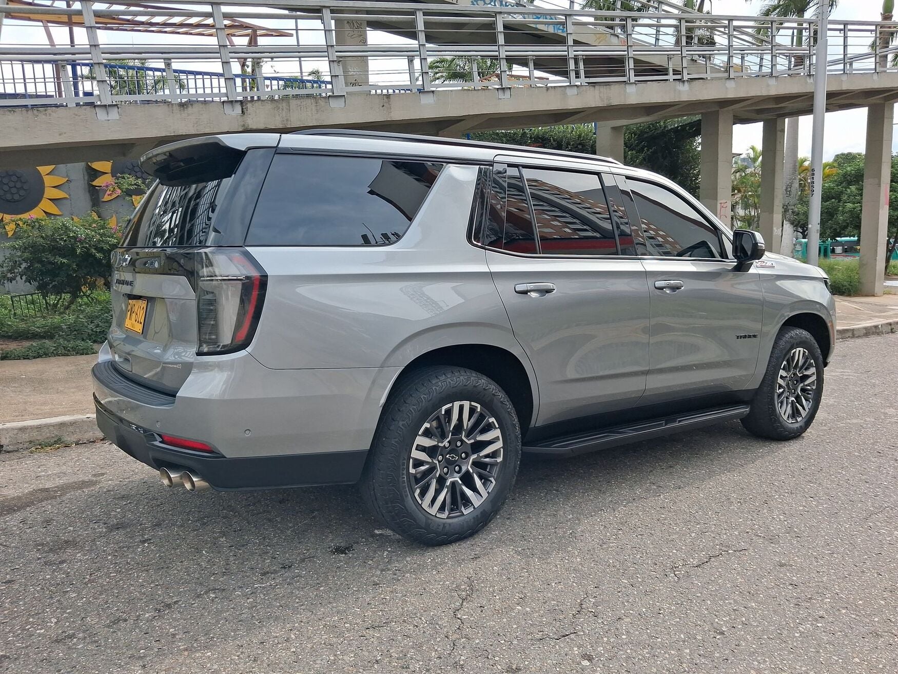 CHEVROLET TAHOE 2025