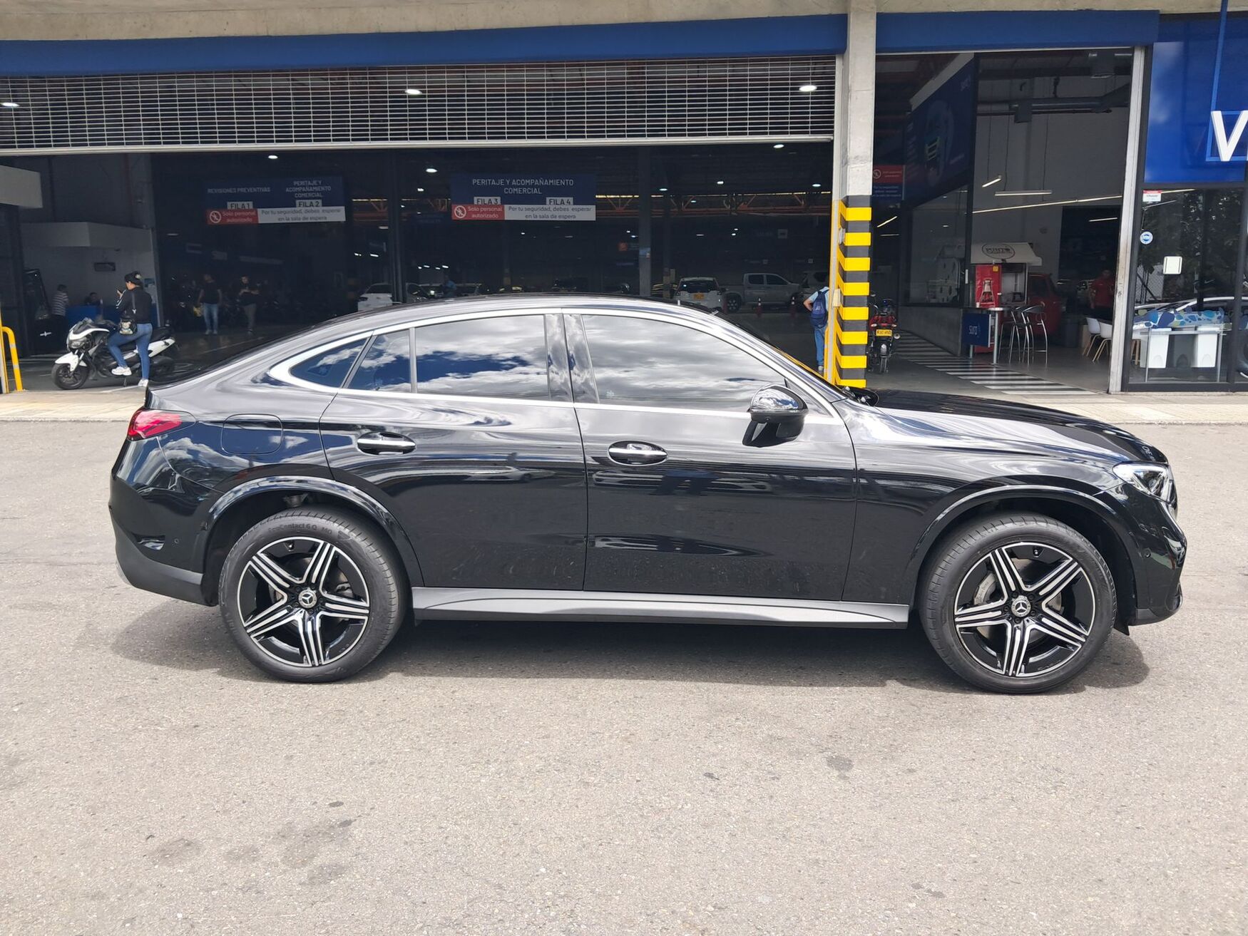 MERCEDES-BENZ GLC300 2026