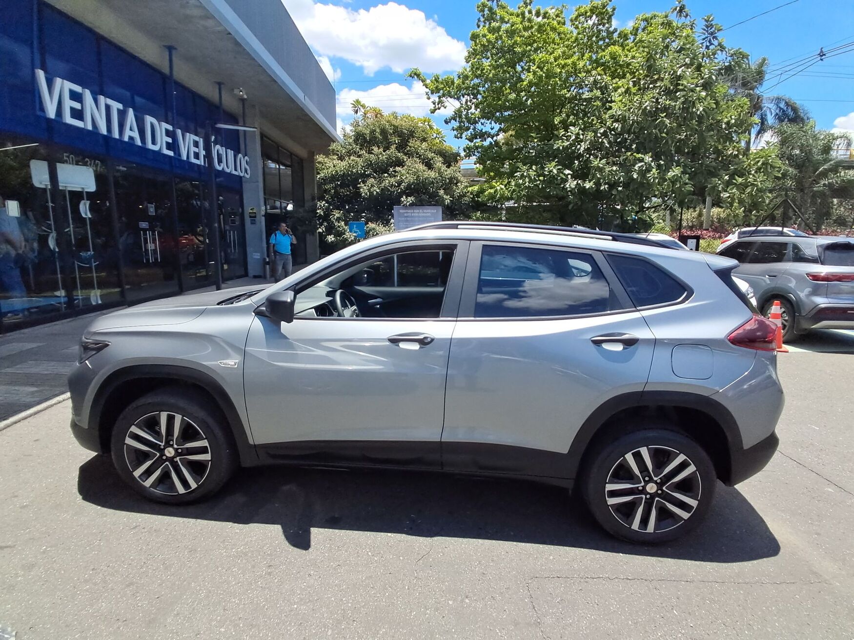 CHEVROLET TRACKER 2025