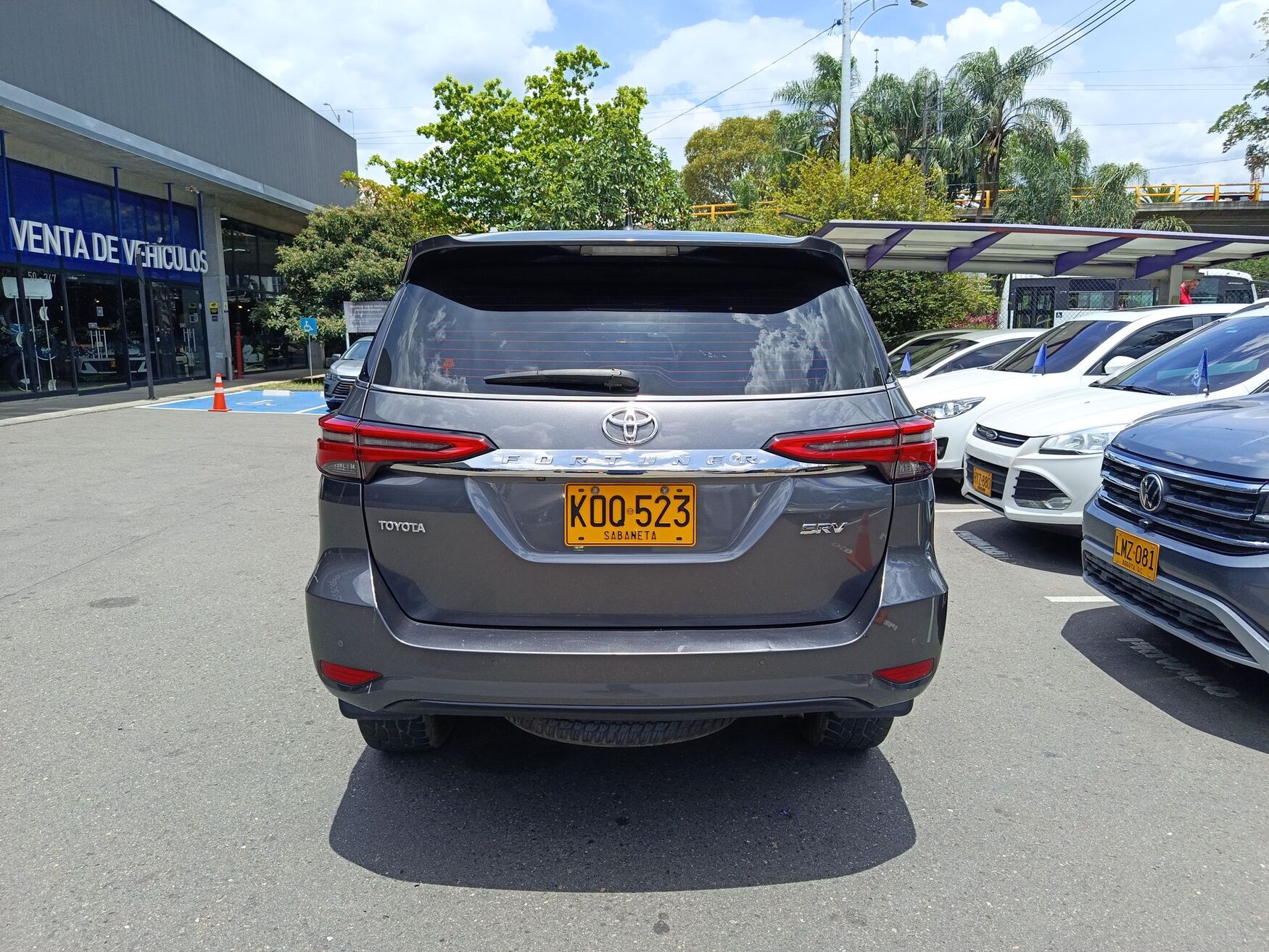 TOYOTA FORTUNER 2021