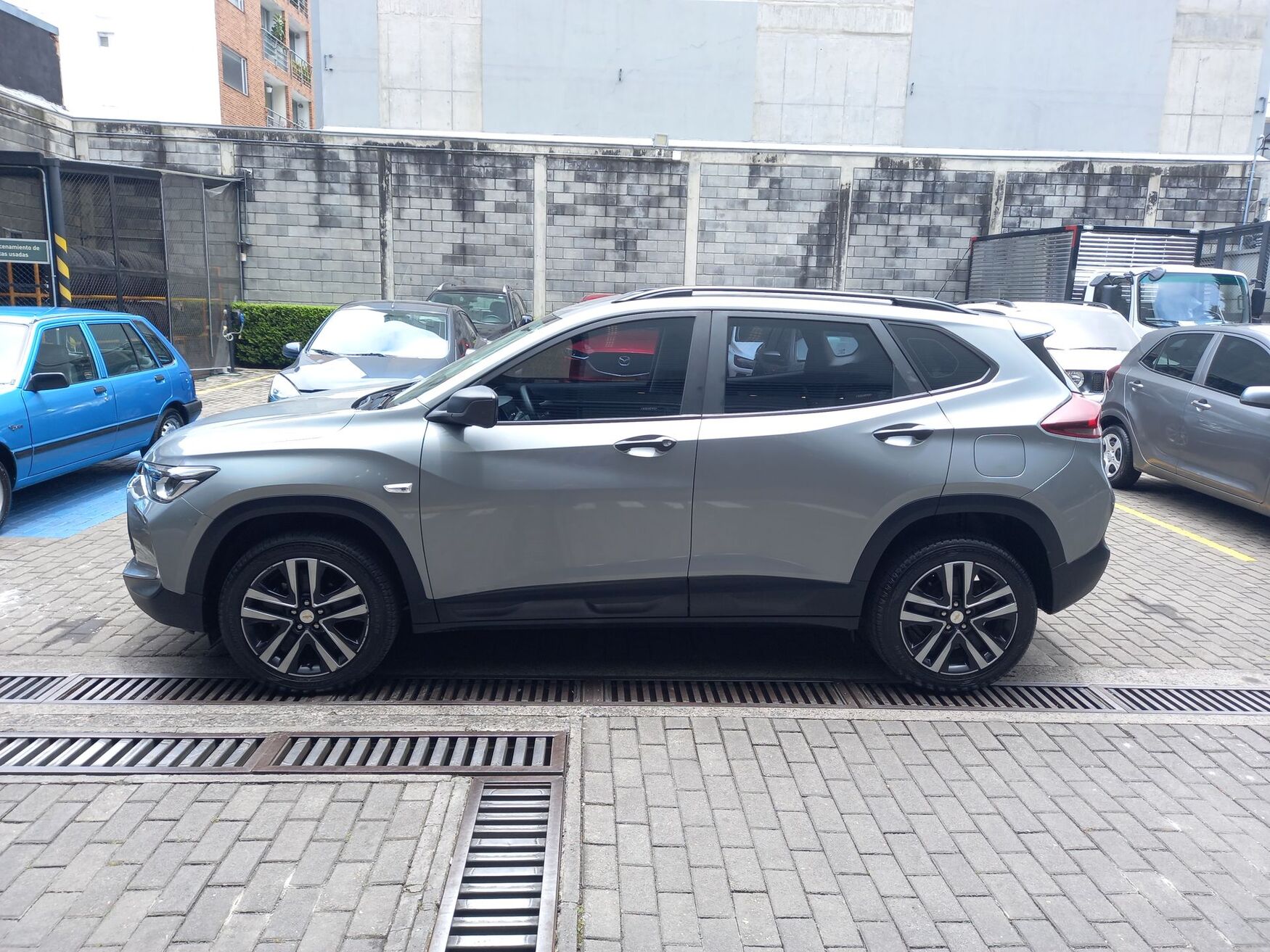 CHEVROLET TRACKER 2025